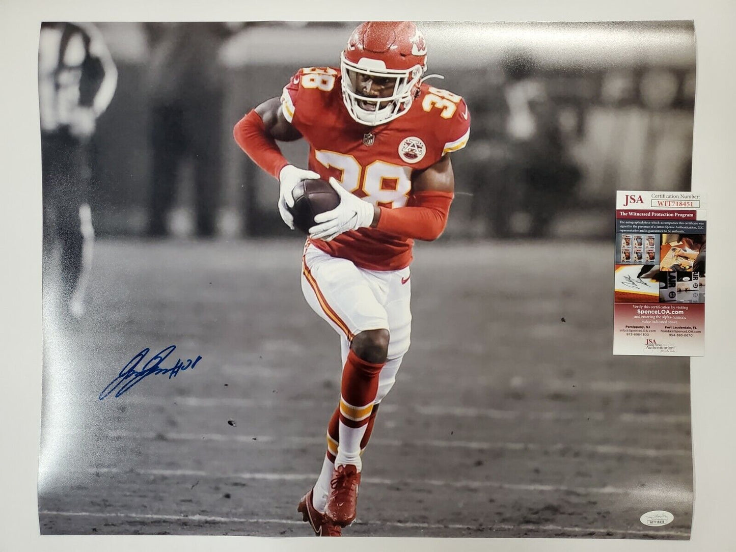 MVP Authentics Kansas City Chiefs L'jarius Sneed Autographed Signed 16X20 Photo Jsa Coa 85.50 sports jersey framing , jersey framing