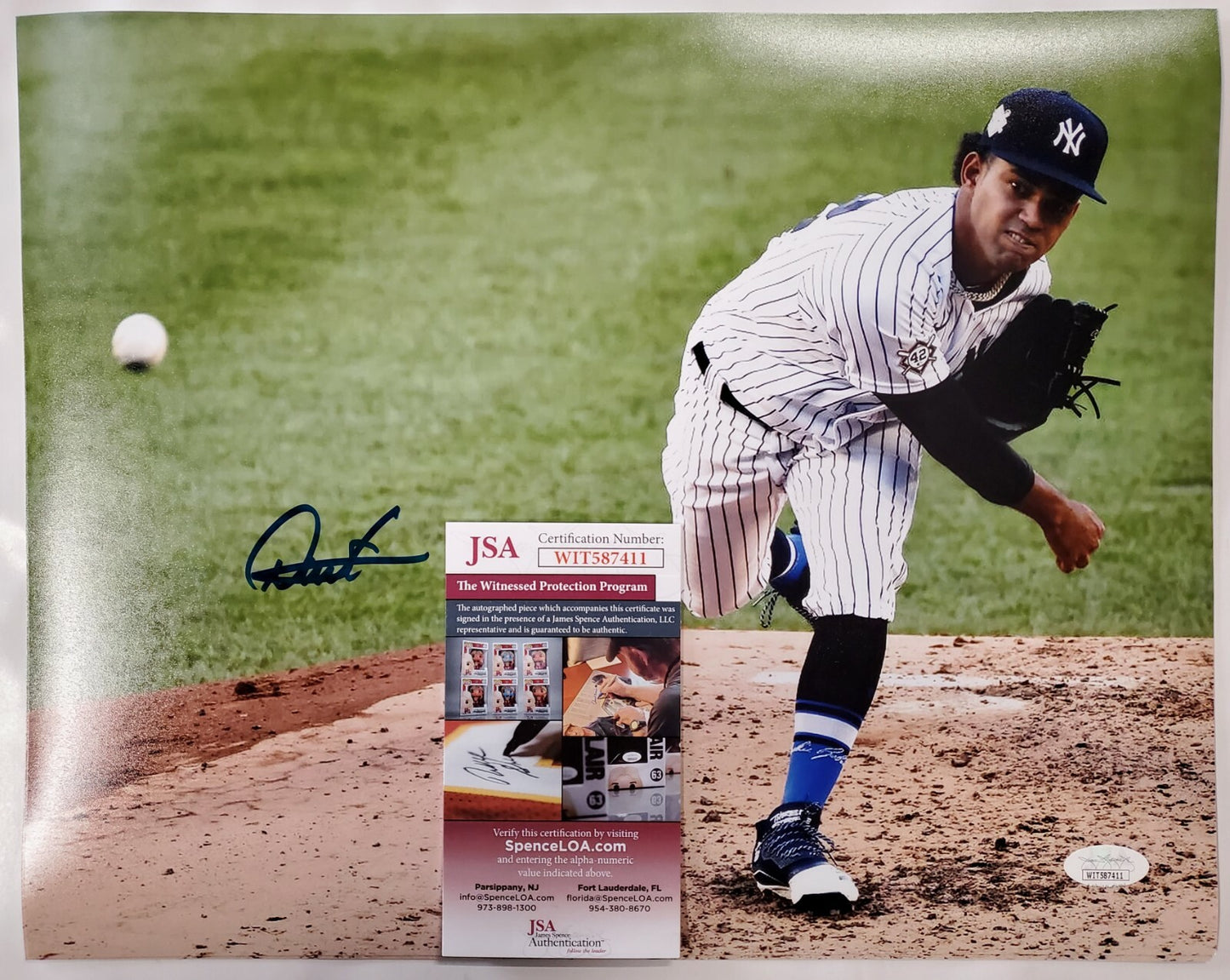 New York Yankees Deivi Garcia Autographed Signed 11X14 Photo Jsa Coa