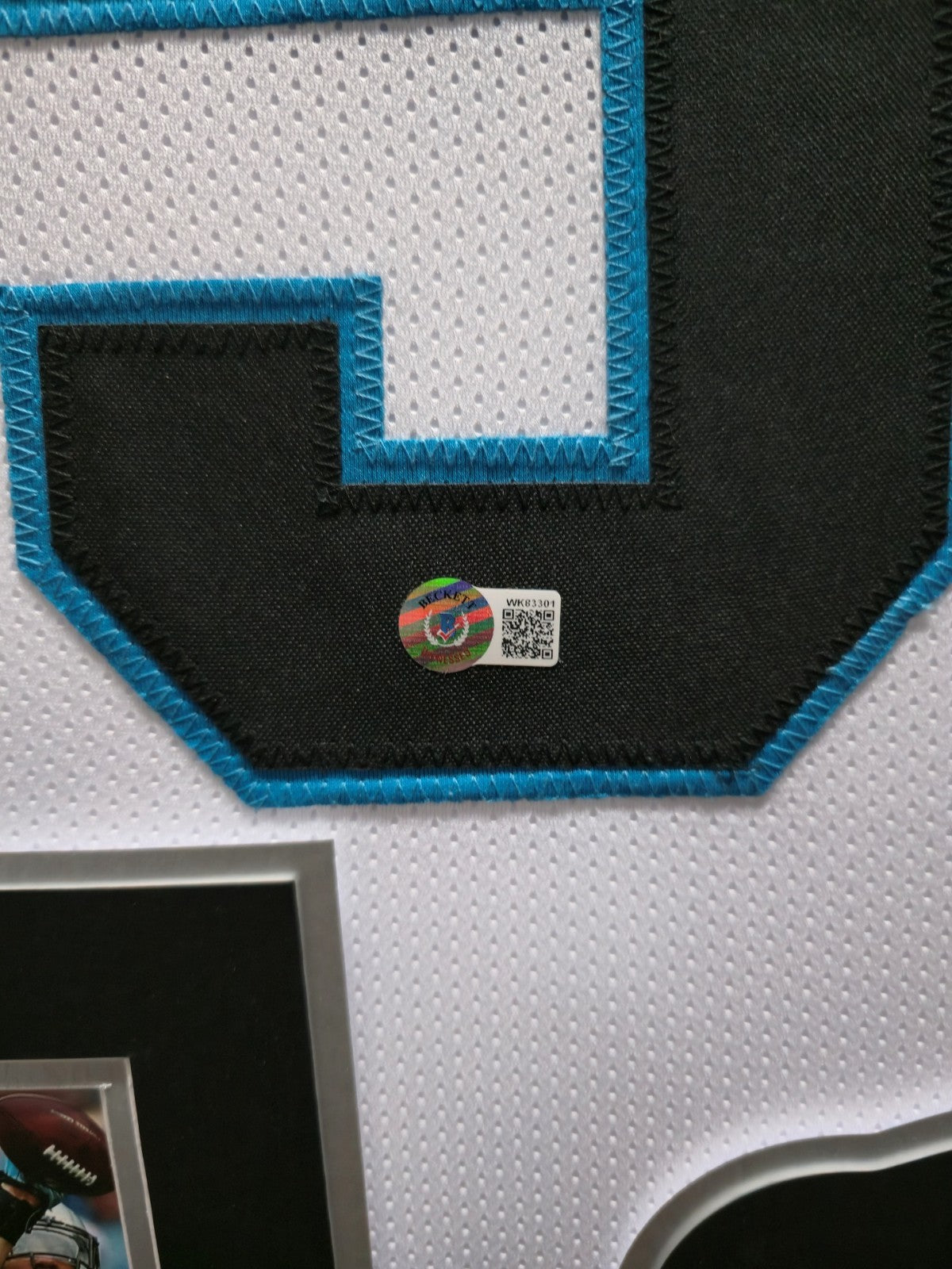 Framed Carolina Panthers Luke Kuechly Autographed Signed Jersey Beckett Holo
