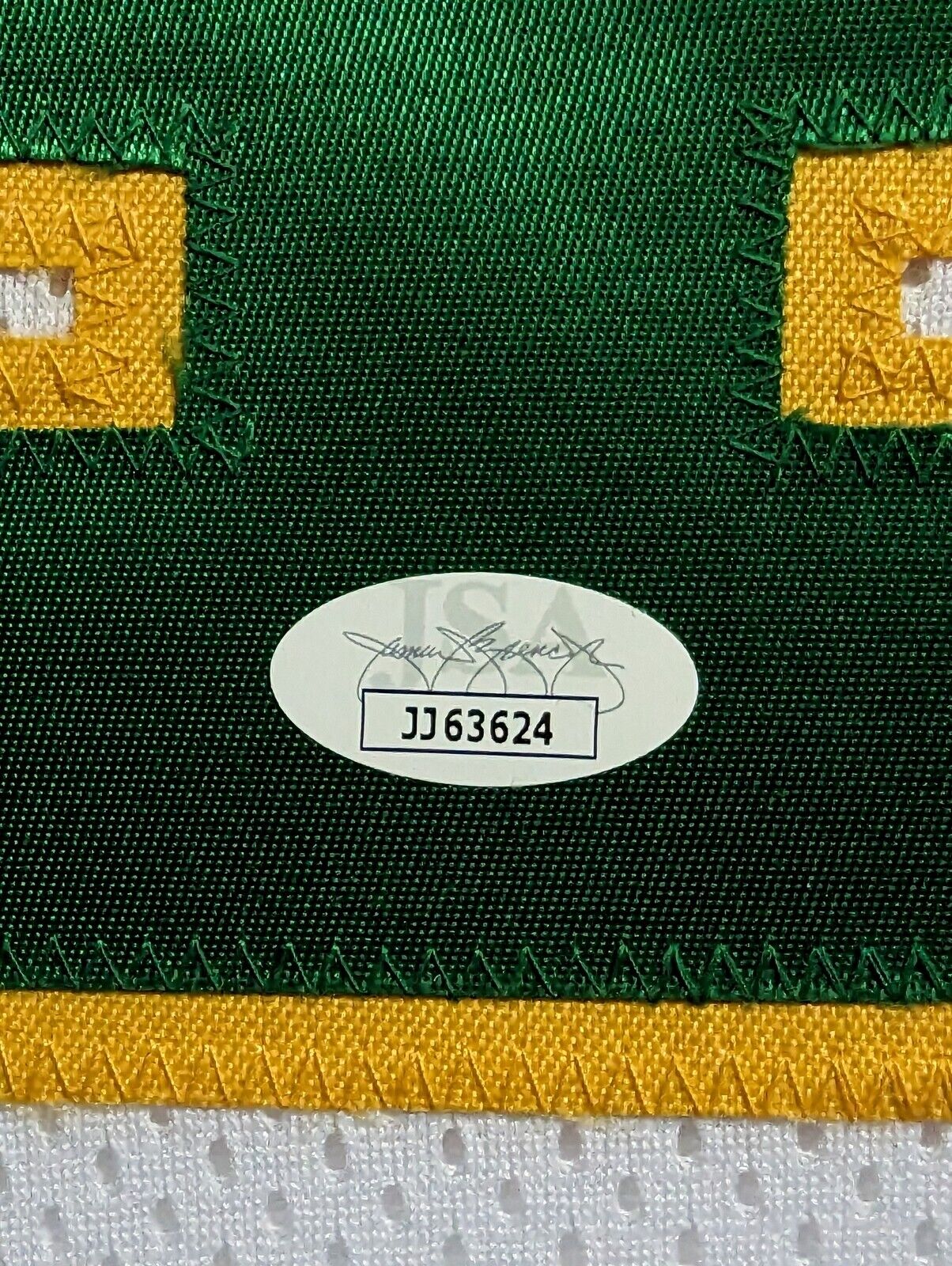 MVP Authentics Framed Seattle Supersonics Shawn Kemp Autographed Signed Jersey Jsa Coa 405 sports jersey framing , jersey framing