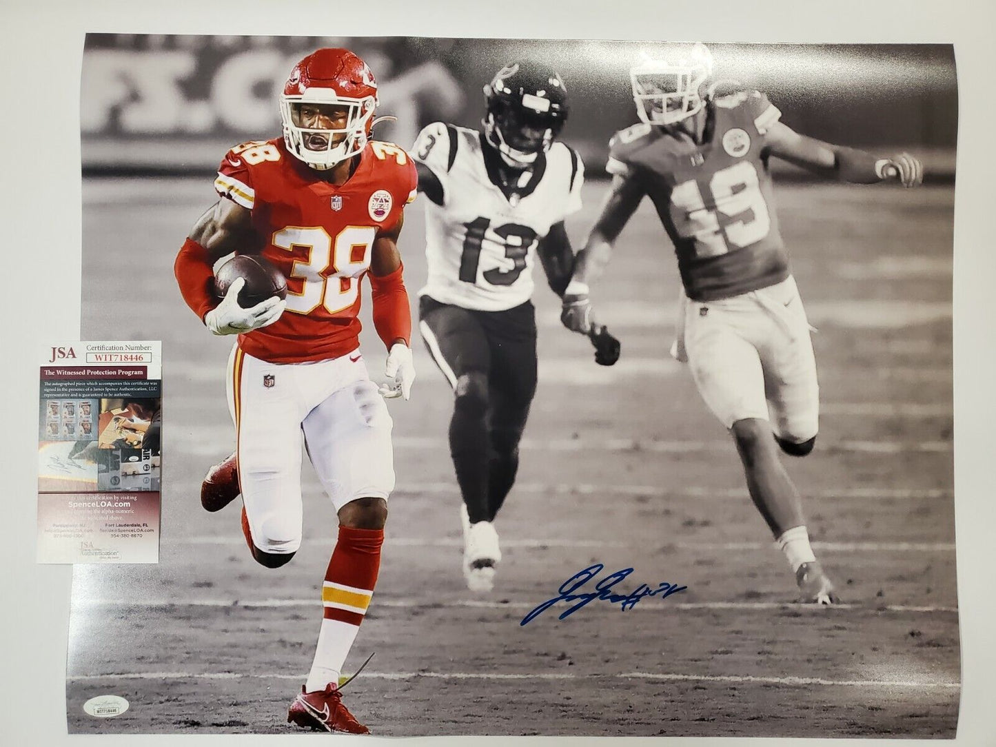 MVP Authentics Kansas City Chiefs L'jarius Sneed Autographed Signed 16X20 Photo Jsa Coa 85.50 sports jersey framing , jersey framing