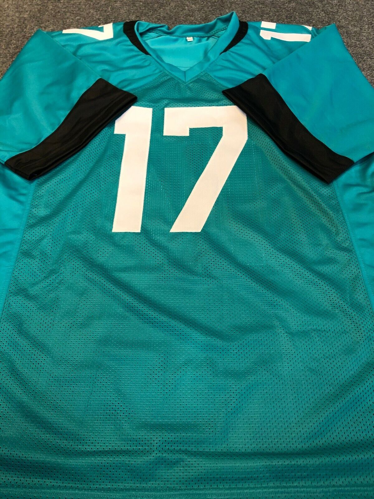 MVP Authentics Jacksonville Jaguars Dj Chark Autographed Signed Jersey Beckett Coa 134.10 sports jersey framing , jersey framing