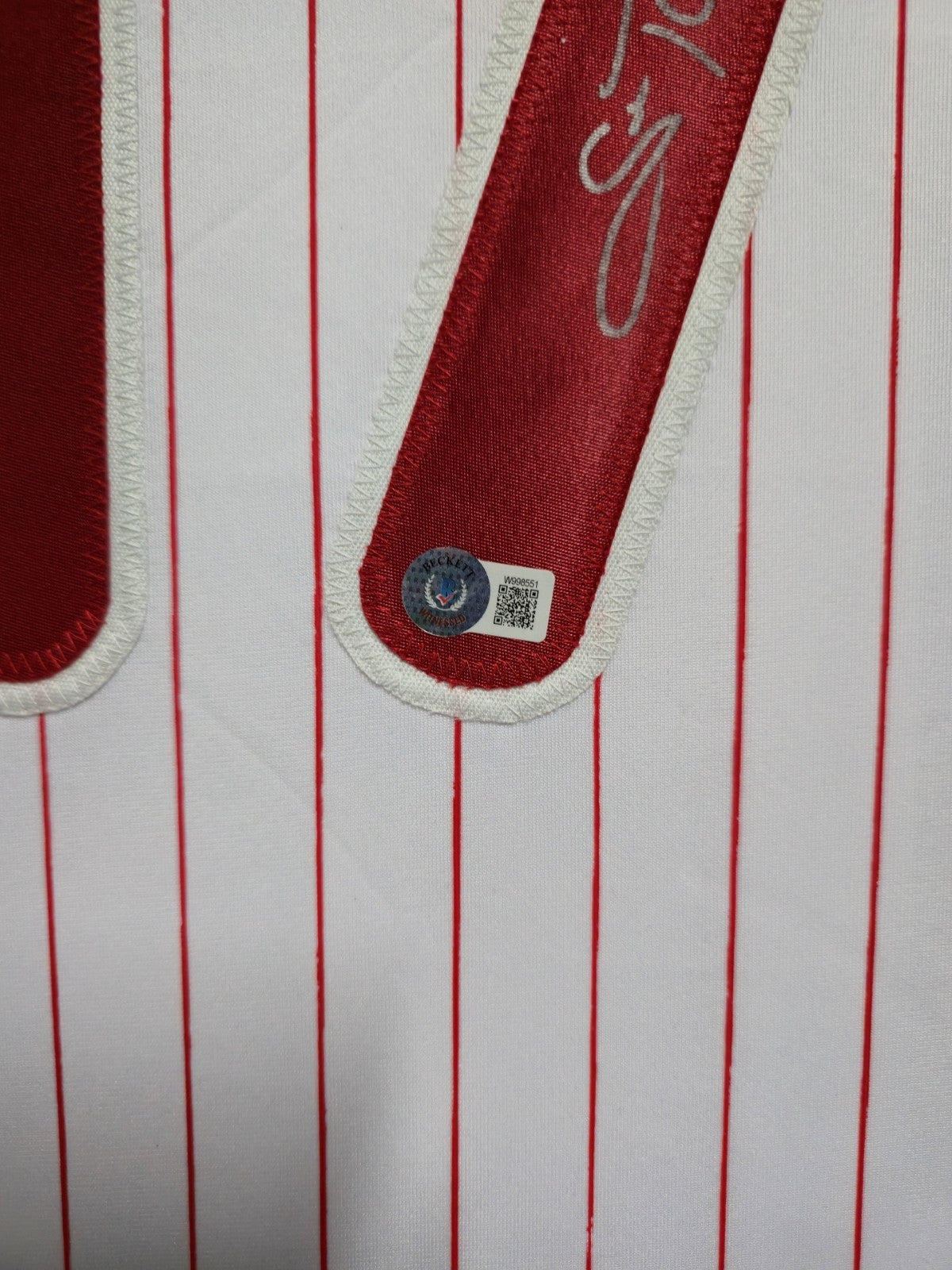 Framed Philadelphia Phillies Scott Rolen Autographed Signed Jersey Beckett Holo
