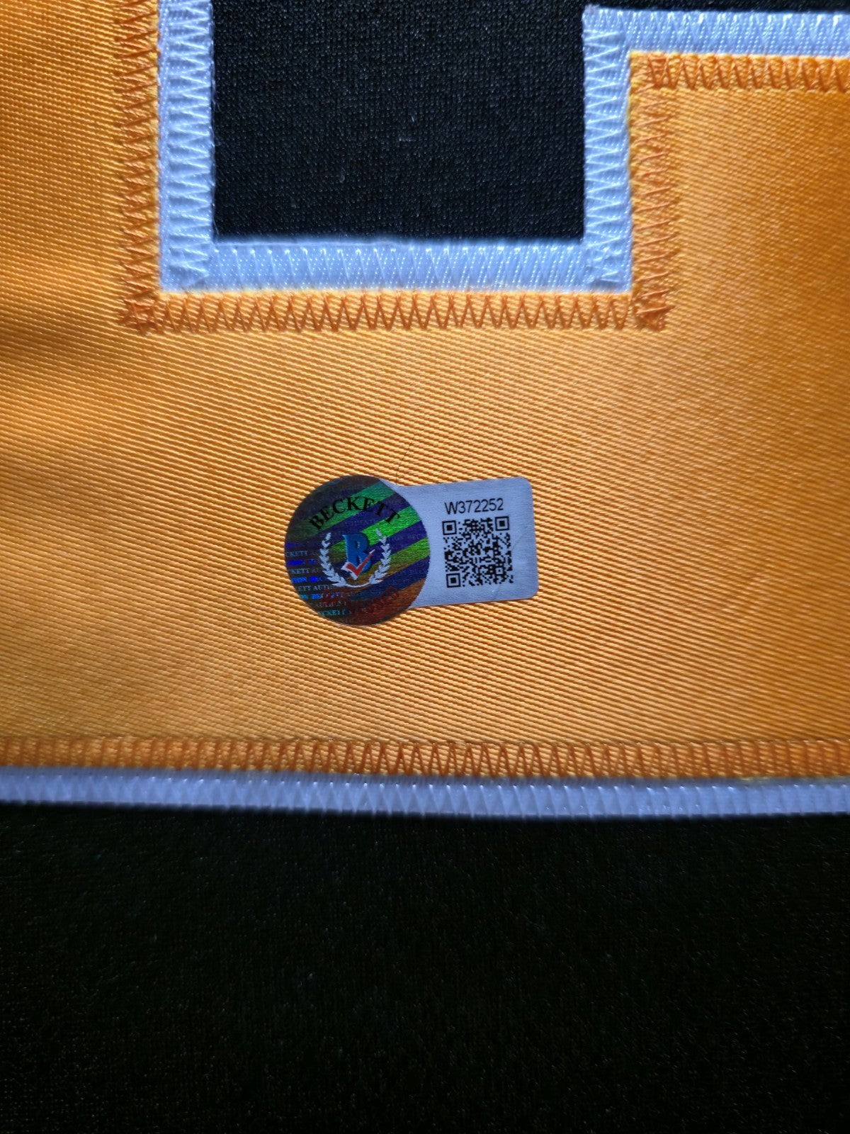 Framed Pittsburgh Penguins Kevin Stevens Autographed Signed Jersey Beckett Holo