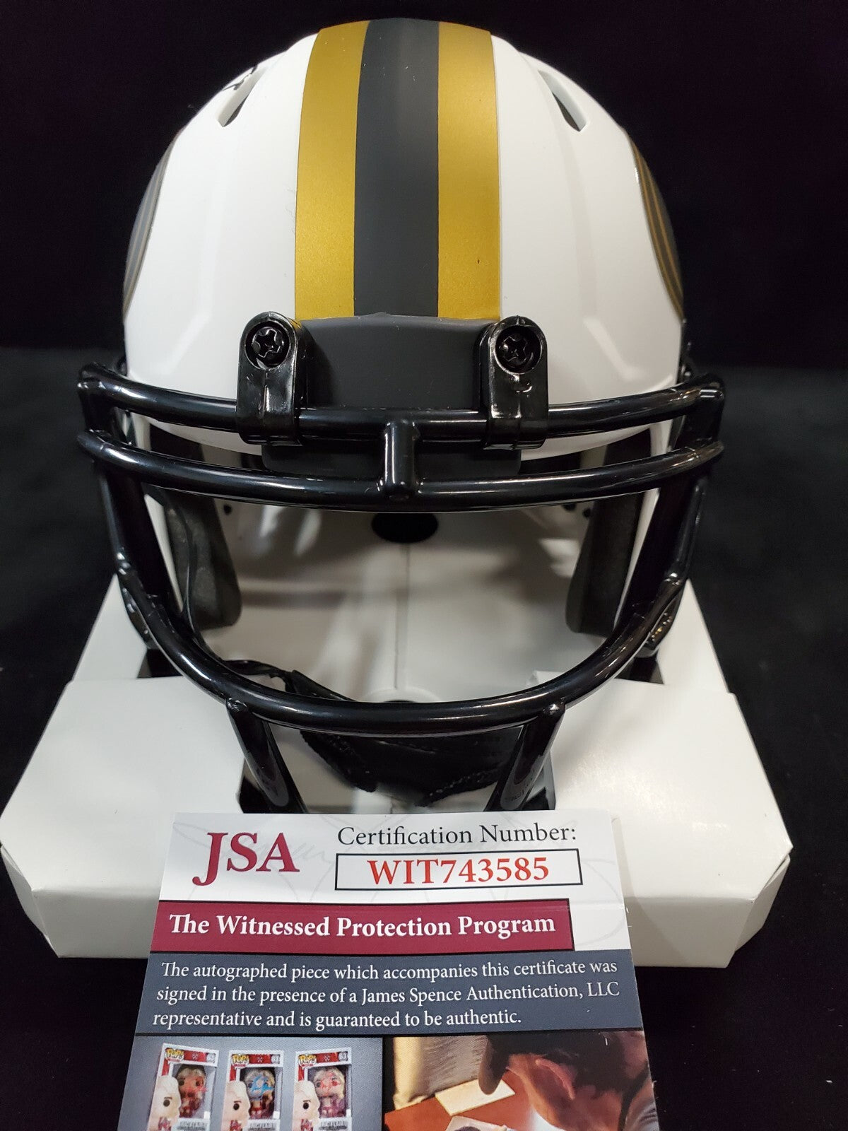 San Francisco 49Ers Vernon Davis Autographed Lunar Mini Helmet Jsa Coa