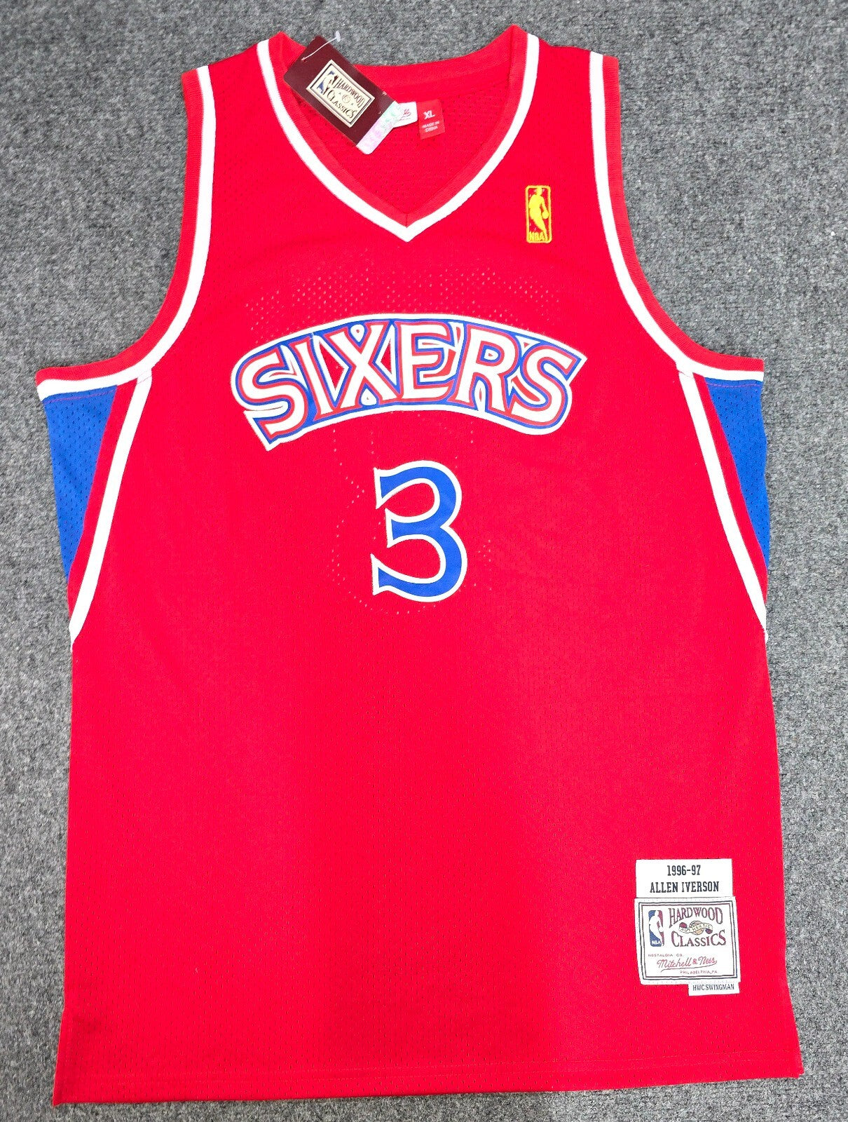 Philadelphia 76Ers Allen Iverson Autographed Signed Jersey Jsa Coa