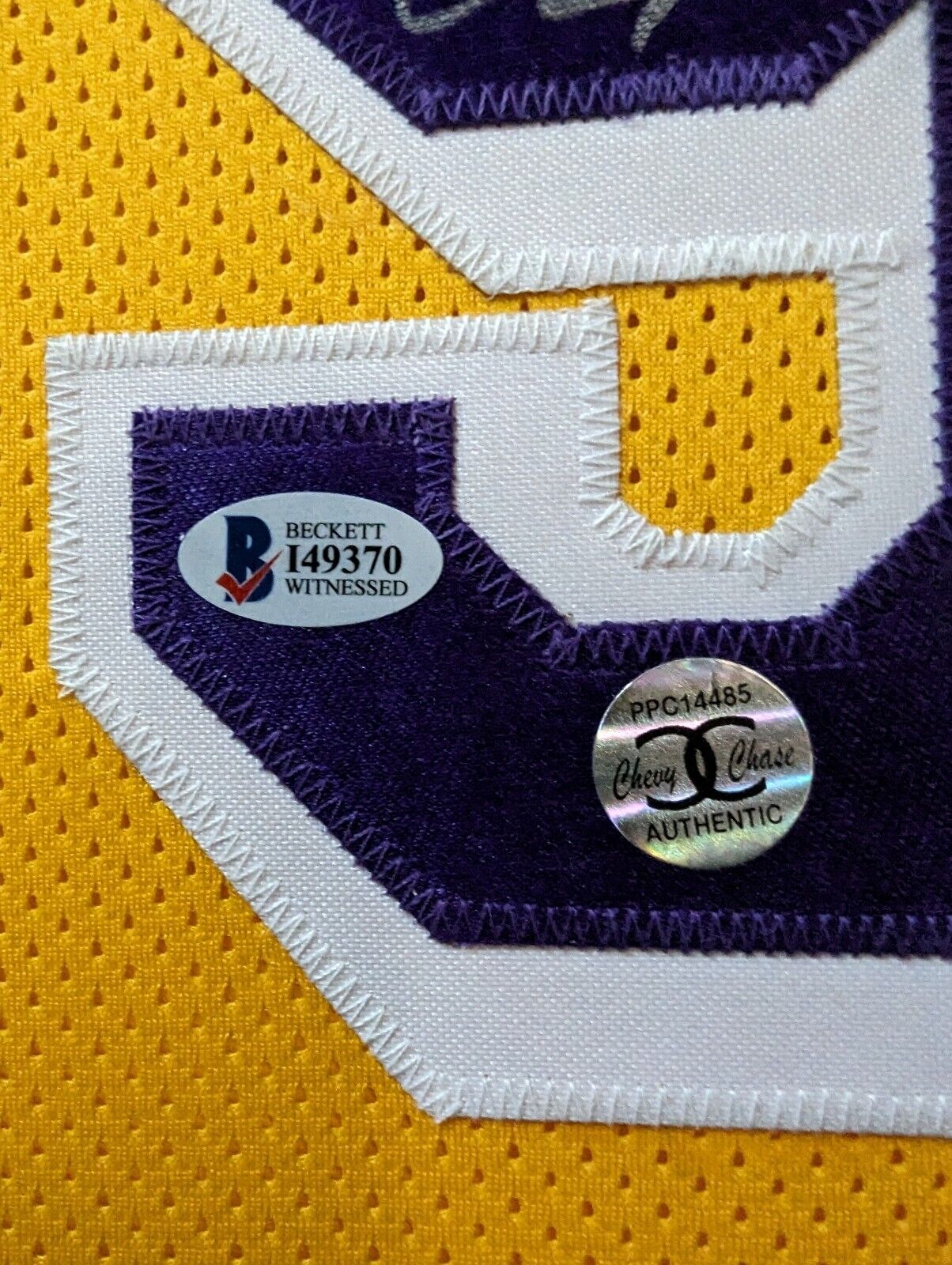 MVP Authentics Framed Los Angeles Lakers "Fletch" Chevy Chase Autographed Jersey Beckett Coa 562.50 sports jersey framing , jersey framing