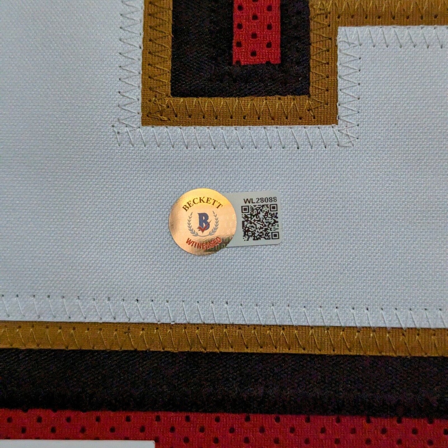 MVP Authentics Framed San Francisco 49Ers Garrison Hearst Autograph Signed Jersey Beckett Holo 405 sports jersey framing , jersey framing