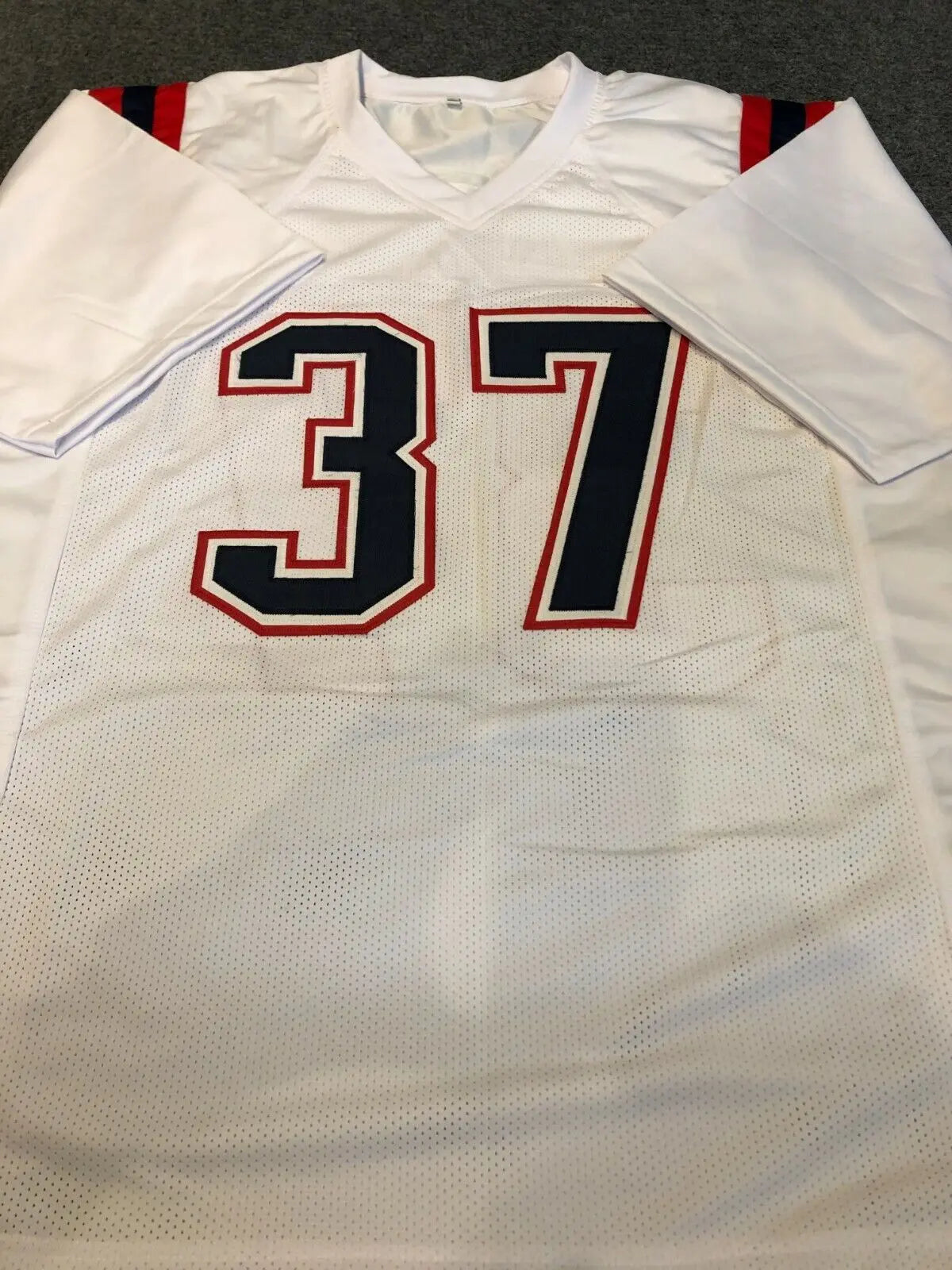 MVP Authentics New England Patriots Damien Harris Autographed Signed Jersey Beckett Coa 152.10 sports jersey framing , jersey framing