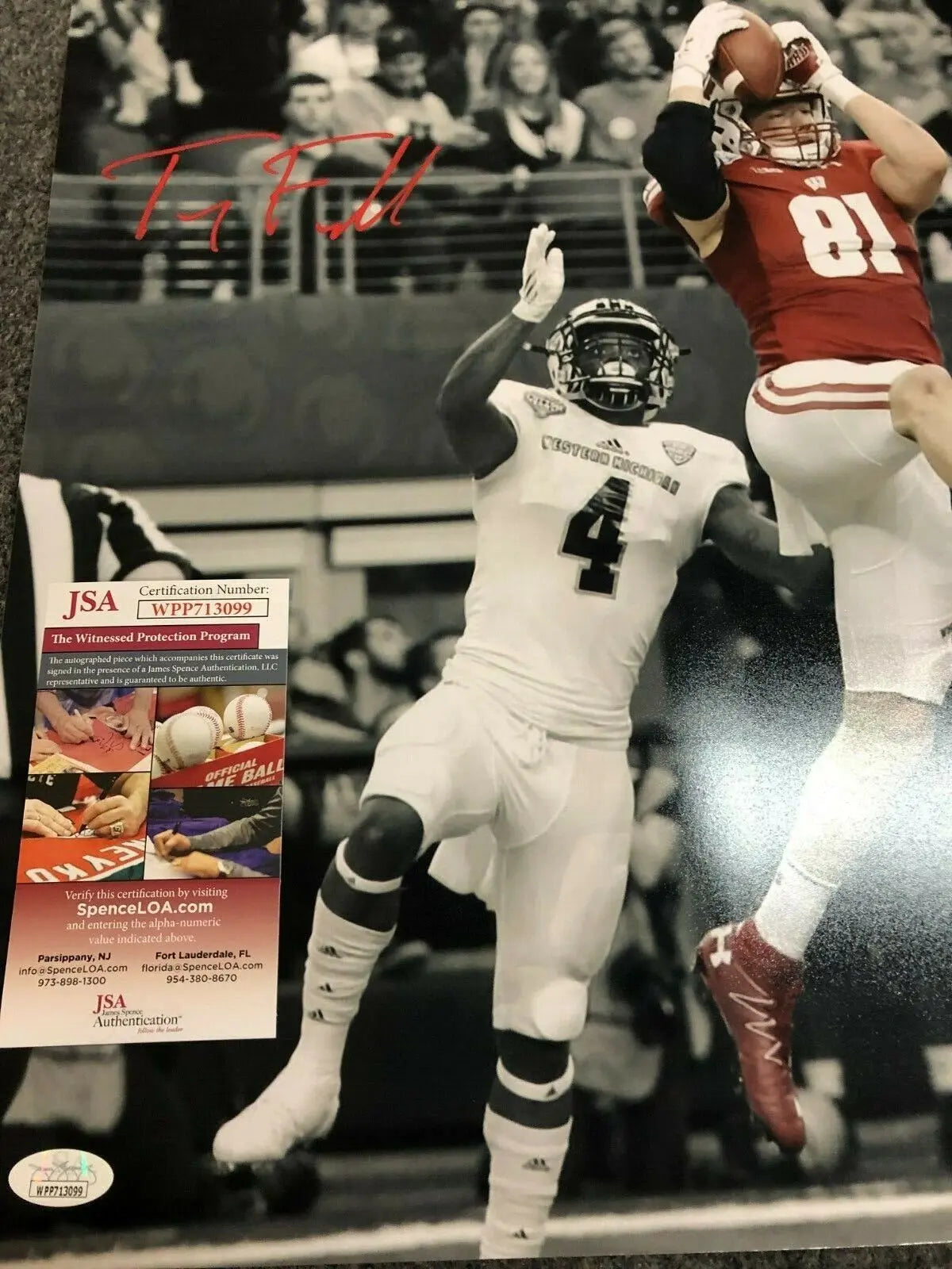 MVP Authentics Wisconsin Badgers Troy Fumagalli Autographed Signed 16X20 Photo Jsa Coa 71.10 sports jersey framing , jersey framing