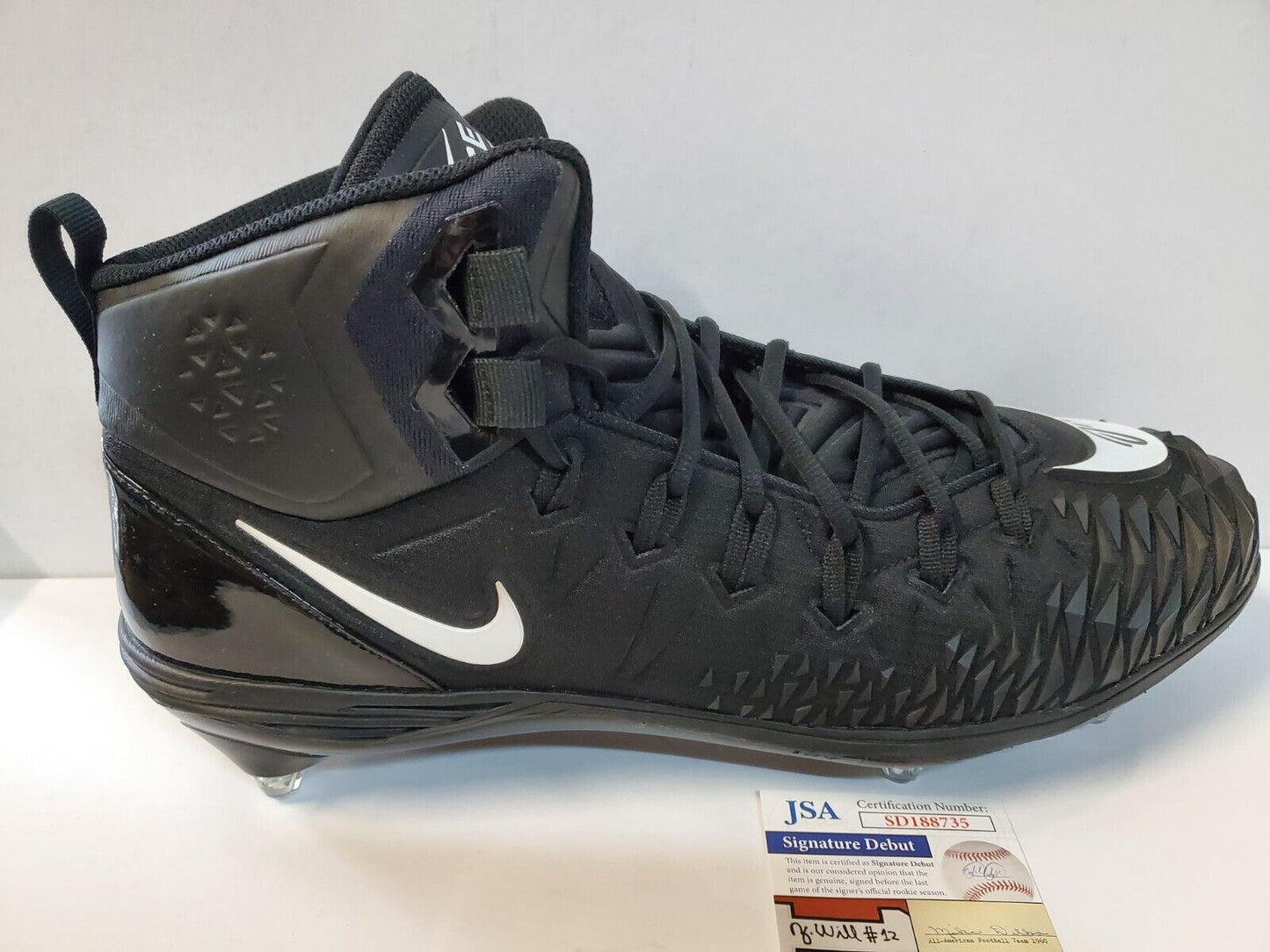 MVP Authentics Philadelphia Eagles Jordan Davis Autographed Signed Cleat Jsa Coa 117 sports jersey framing , jersey framing