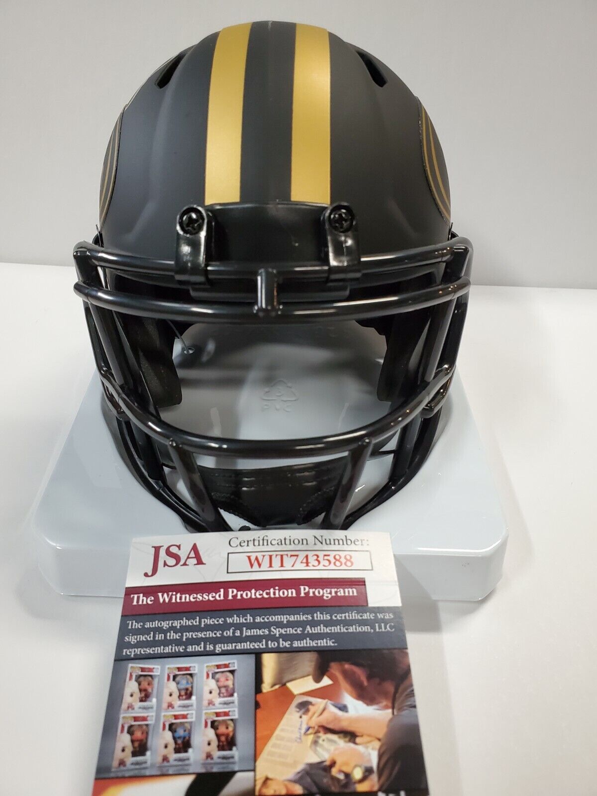 MVP Authentics San Francisco 49Ers Vernon Davis Autographed Eclipse Mini Helmet Jsa Coa 90 sports jersey framing , jersey framing