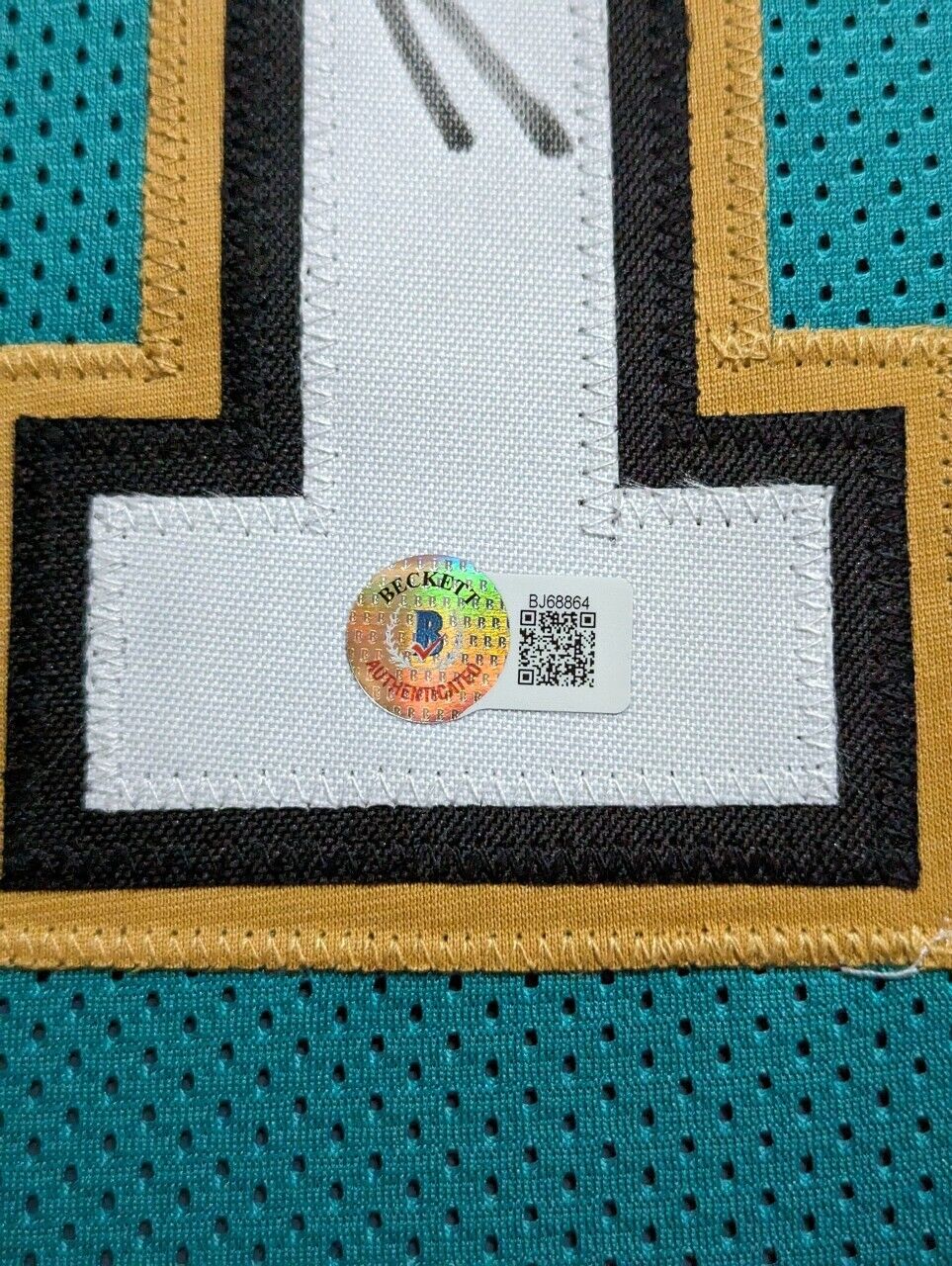 MVP Authentics Framed Memphis Grizzlies Ja Morant Autographed Signed Jersey Beckett Holo 765 sports jersey framing , jersey framing