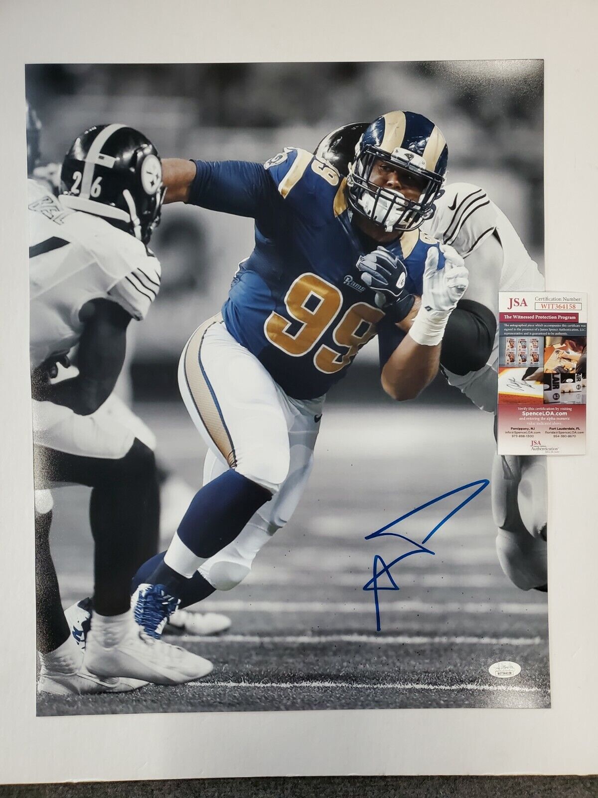 MVP Authentics Los Angeles Rams Aaron Donald Autographed Signed 16X20 Photo Jsa Coa 170.10 sports jersey framing , jersey framing
