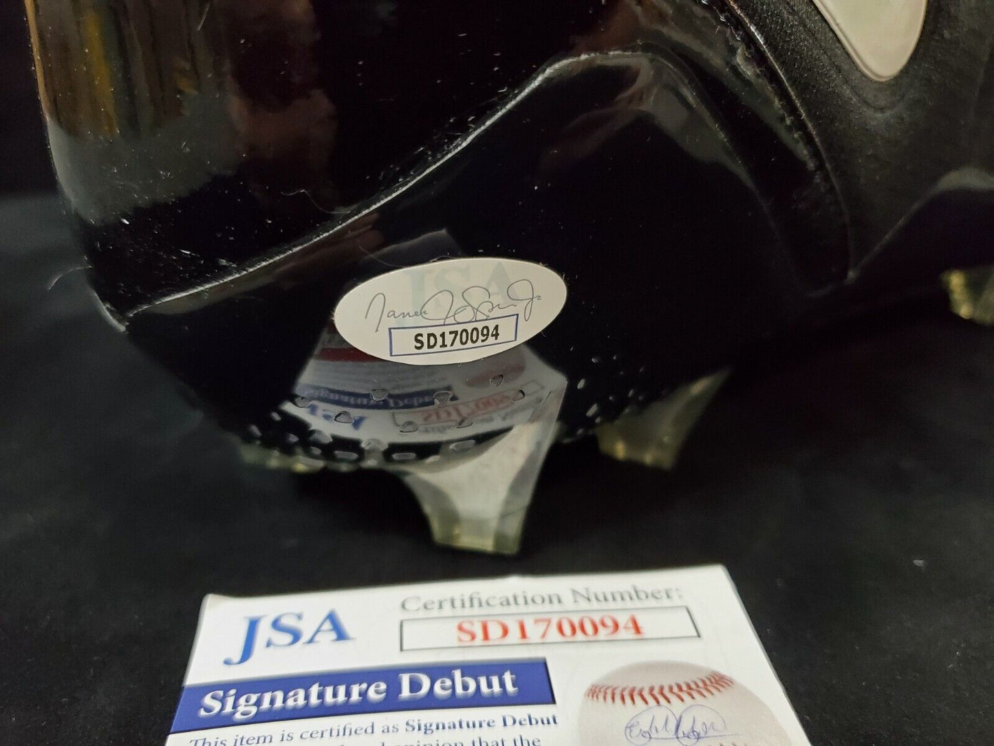 MVP Authentics N.Y. Jets Alijah Vera-Tucker Autographed Signed Cleat Jsa Coa 112.50 sports jersey framing , jersey framing