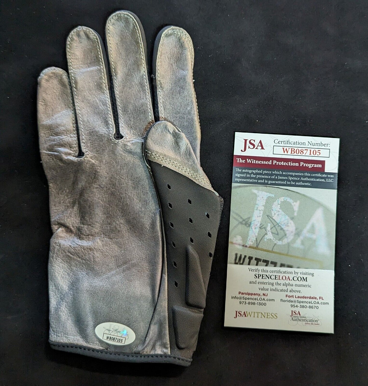 MVP Authentics Carolina Panthers Brian Burns Signed Glove Jsa Coa 117 sports jersey framing , jersey framing