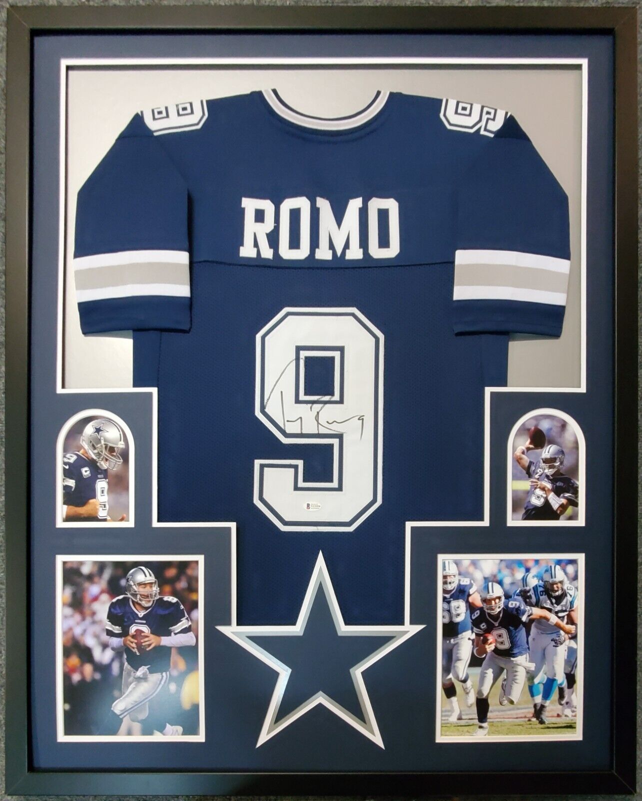 Framed Dallas Cowboys Tony Romo Autographed Signed Jersey Beckett Coa