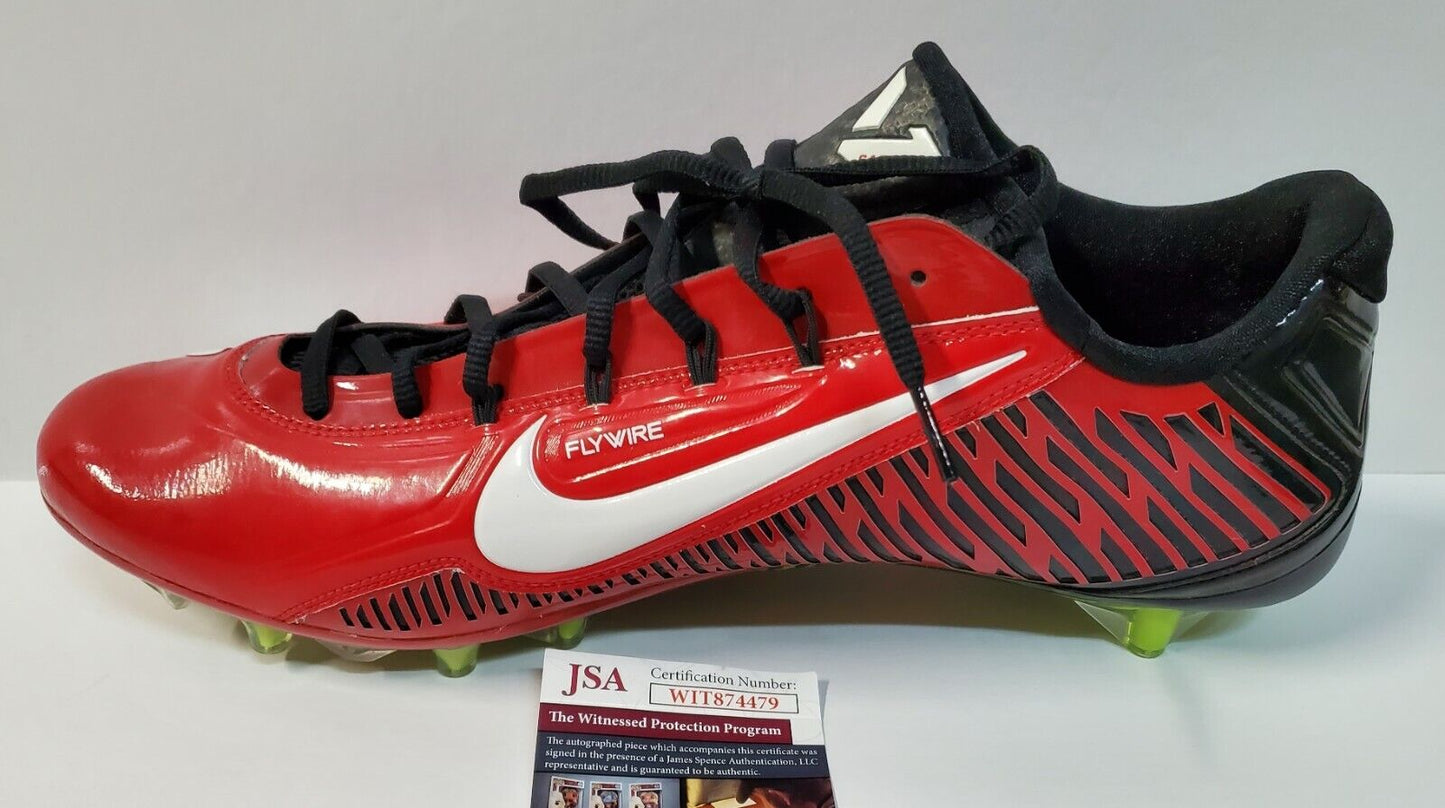 MVP Authentics Mike Davis Autographed Signed Cleat Jsa Coa 107.10 sports jersey framing , jersey framing