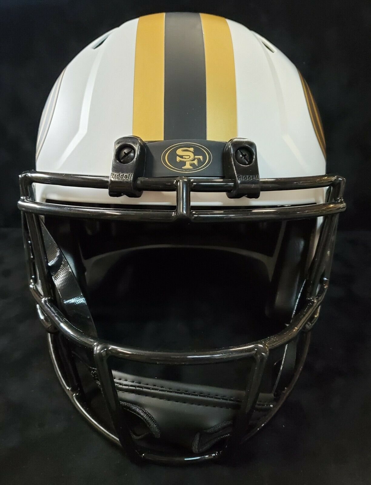 MVP Authentics S.F. 49Ers Brandon Aiyuk Signed Full Size Lunar Replica Helmet Beckett Holo 306 sports jersey framing , jersey framing