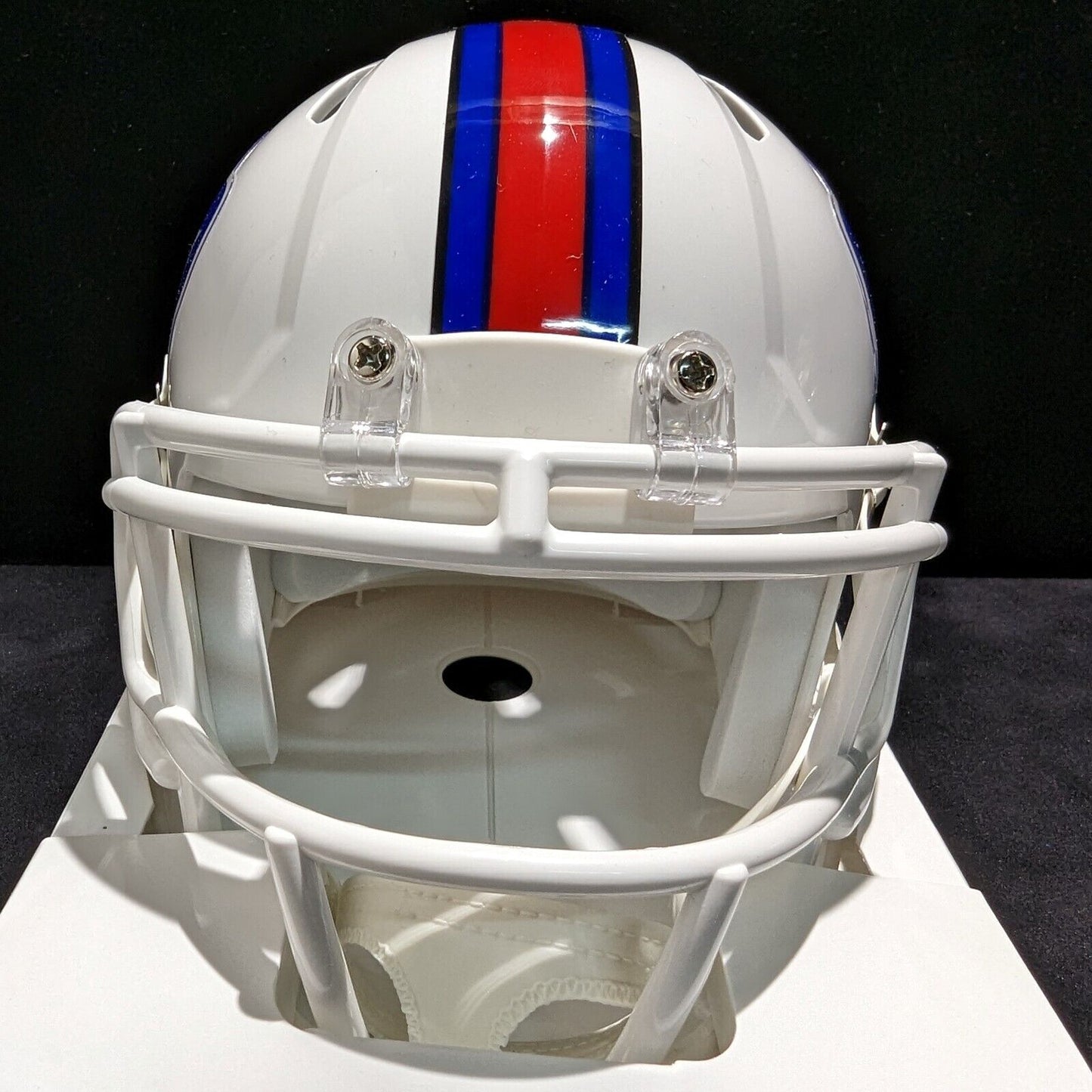 MVP Authentics Buffalo Bills Damar Hamlin Autographed Signed Speed Mini Helmet Beckett Holo 135 sports jersey framing , jersey framing