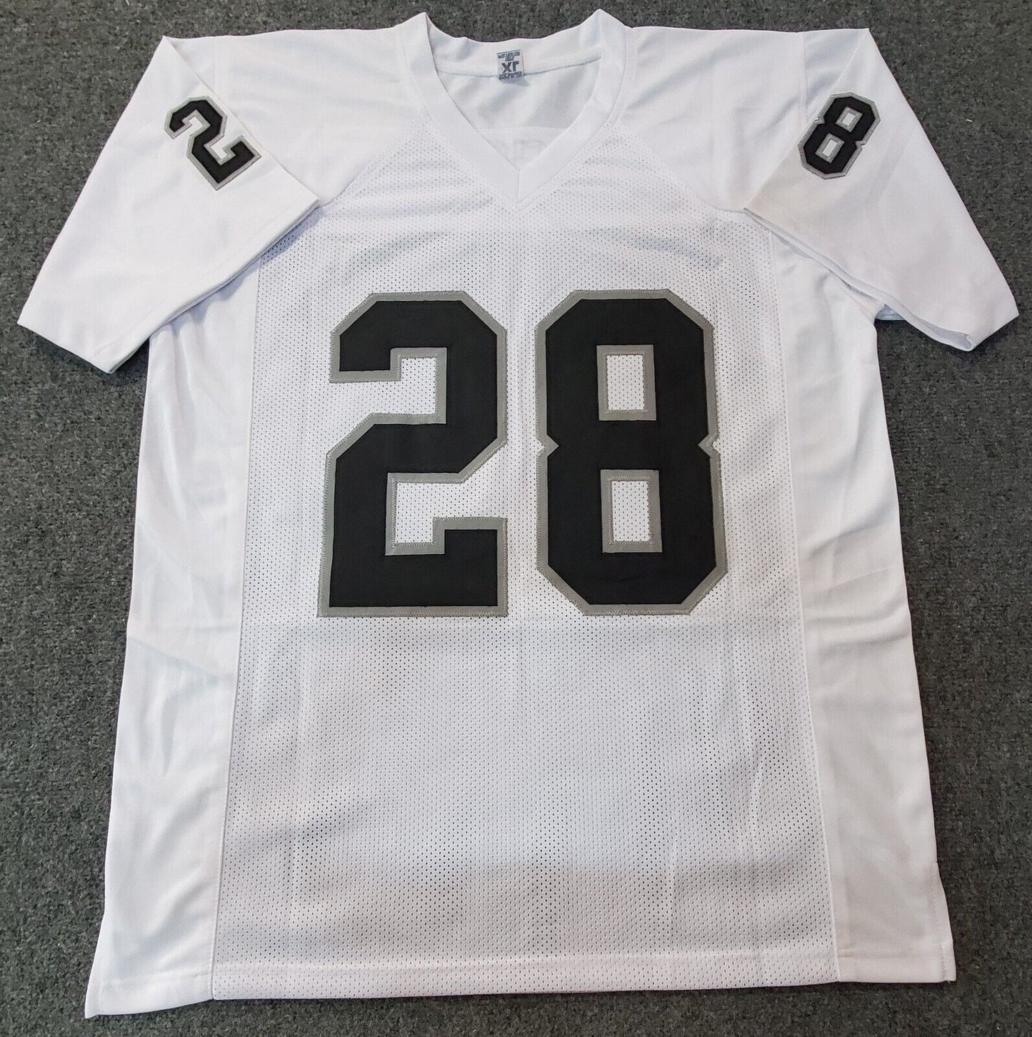 MVP Authentics Las Vegas Raiders Josh Jacobs Autographed Signed Jersey Jsa Coa 135 sports jersey framing , jersey framing