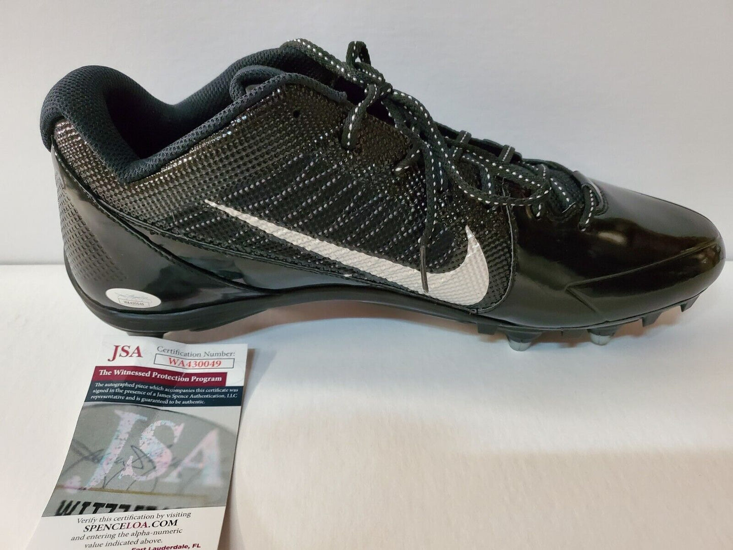 MVP Authentics Las Vegas Raiders Shane Lechler Autographed Signed Cleat Jsa Coa 112.50 sports jersey framing , jersey framing