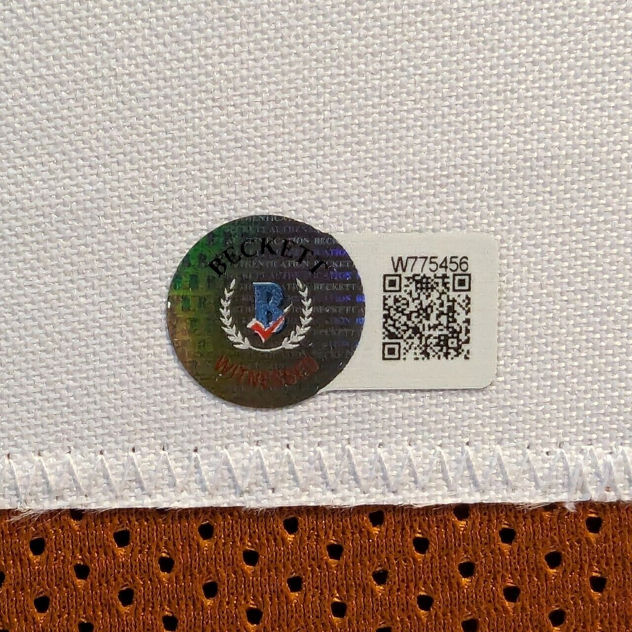 MVP Authentics Framed Texas Longhorns Roschon Johnson Autograph Signed Jersey Beckett Holo 495 sports jersey framing , jersey framing