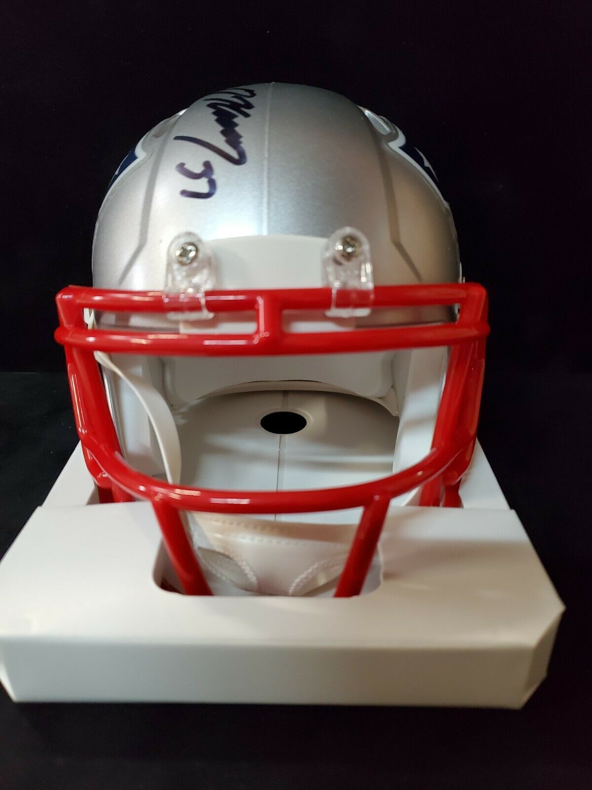 MVP Authentics Damien Harris Signed New England Patriots Speed Mini Helmet Beckett Holo 135 sports jersey framing , jersey framing