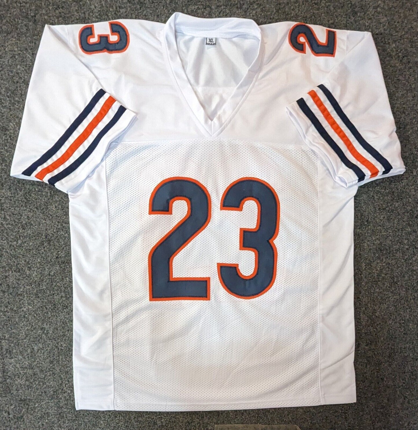 MVP Authentics Chicago Bears Roschon Johnson Autographed Signed Jersey Beckett Holo 112.50 sports jersey framing , jersey framing