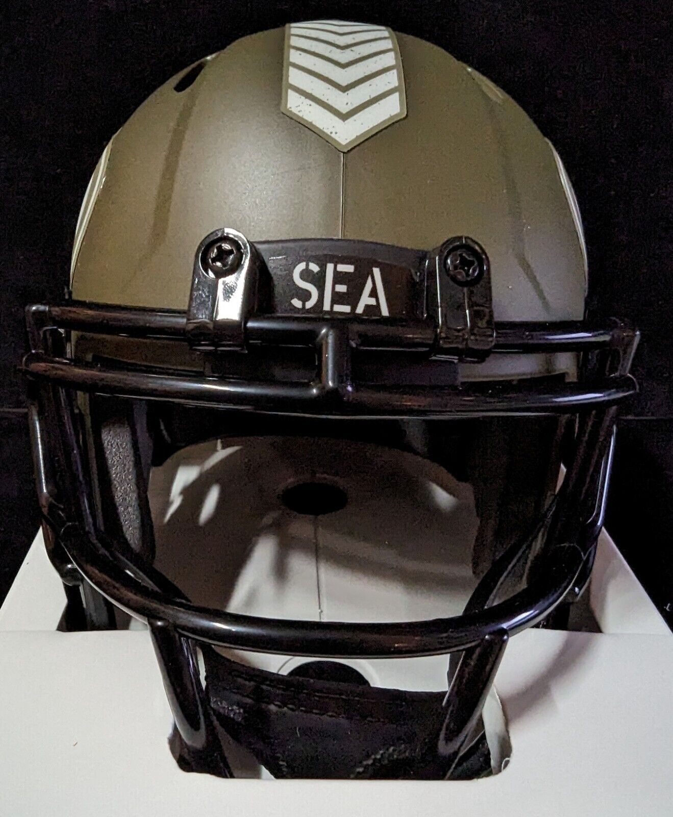 MVP Authentics Seattle Seahawks Devon Witherspoon Signed Salute To Service Mini Helmet Beckett 180 sports jersey framing , jersey framing