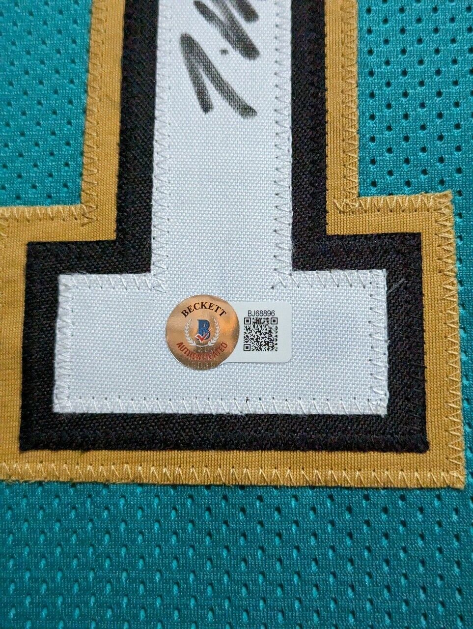 MVP Authentics Framed Memphis Grizzlies Ja Morant Autographed Signed Jersey Beckett Holo 765 sports jersey framing , jersey framing