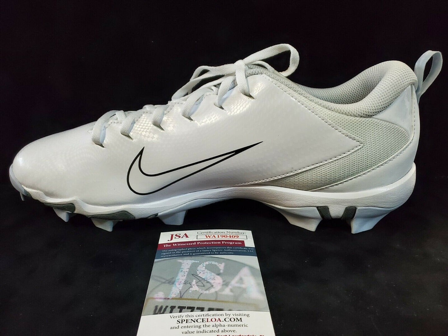 MVP Authentics Tampa Bay Buccaneers Jamel Dean Signed Cleat Jsa Coa 112.50 sports jersey framing , jersey framing