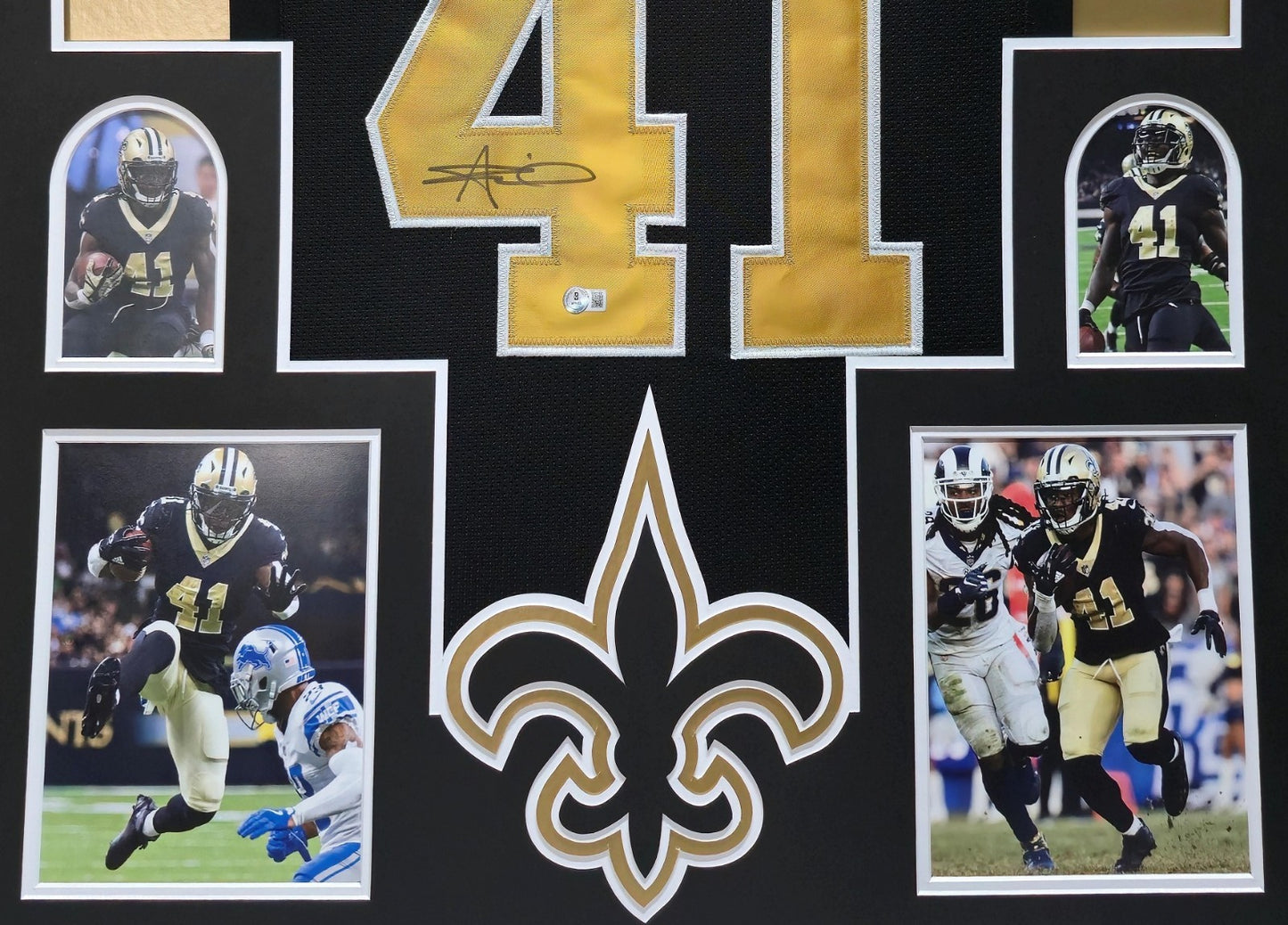 Framed New Orleans Saints Alvin Kamara Autographed Signed Jersey Beckett Holo
