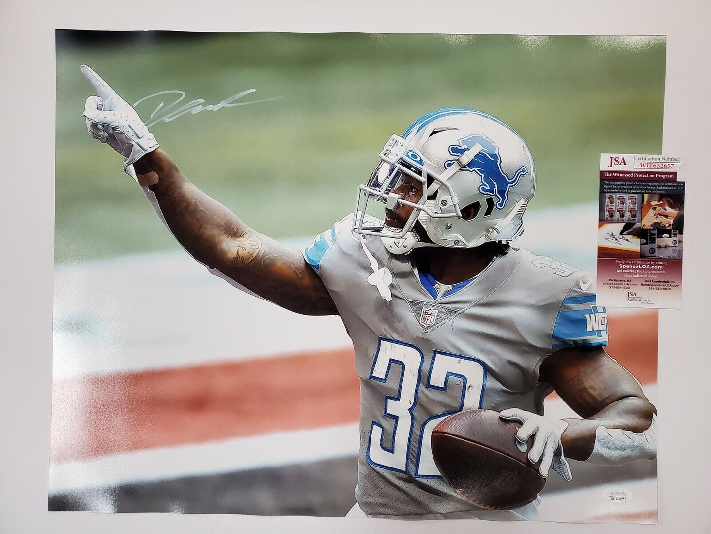 MVP Authentics Detroit Lions D'andre Swift Autographed Signed 16X20 Photo Jsa Coa 85.50 sports jersey framing , jersey framing