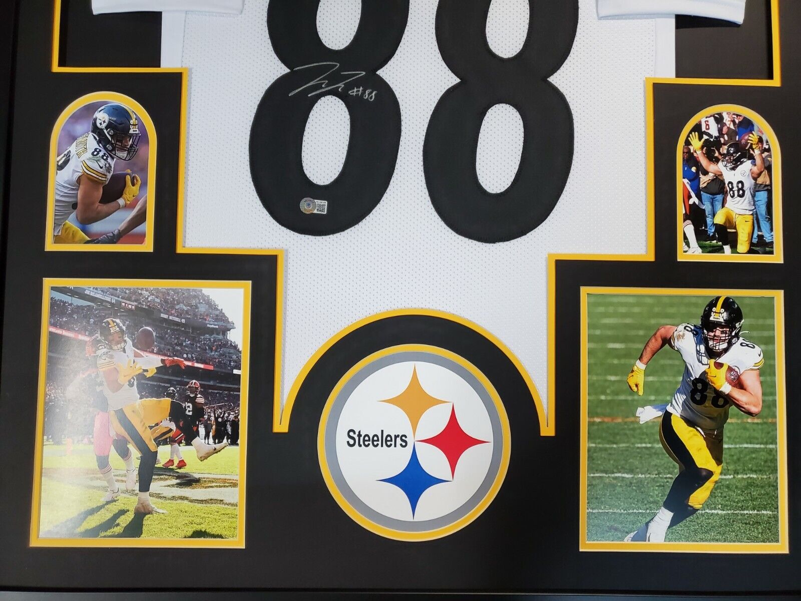 MVP Authentics Framed Pittsburgh Steelers Pat Freiermuth Autographed Signed Jersey Beckett Holo 405 sports jersey framing , jersey framing