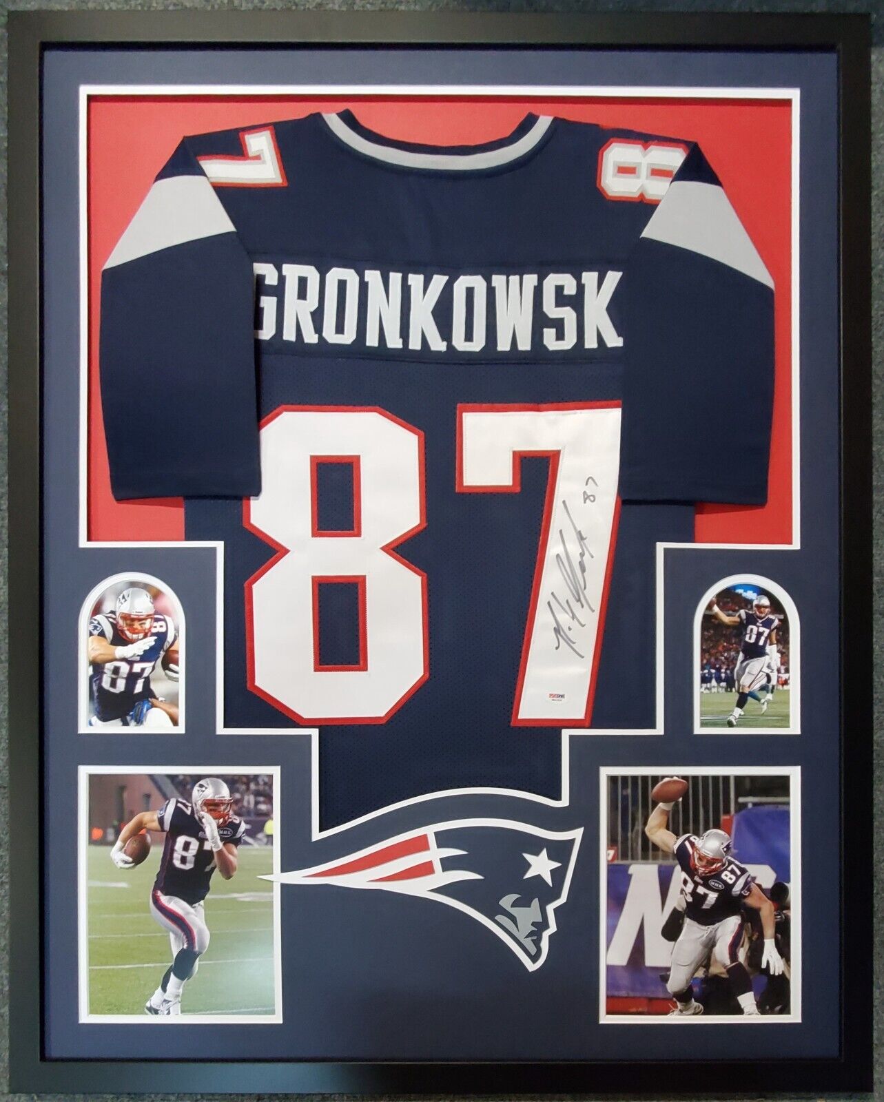 MVP Authentics Framed New England Patriots Rob Gronkowski Autographed Signed Jersey Psa/Dna Coa 1125 sports jersey framing , jersey framing
