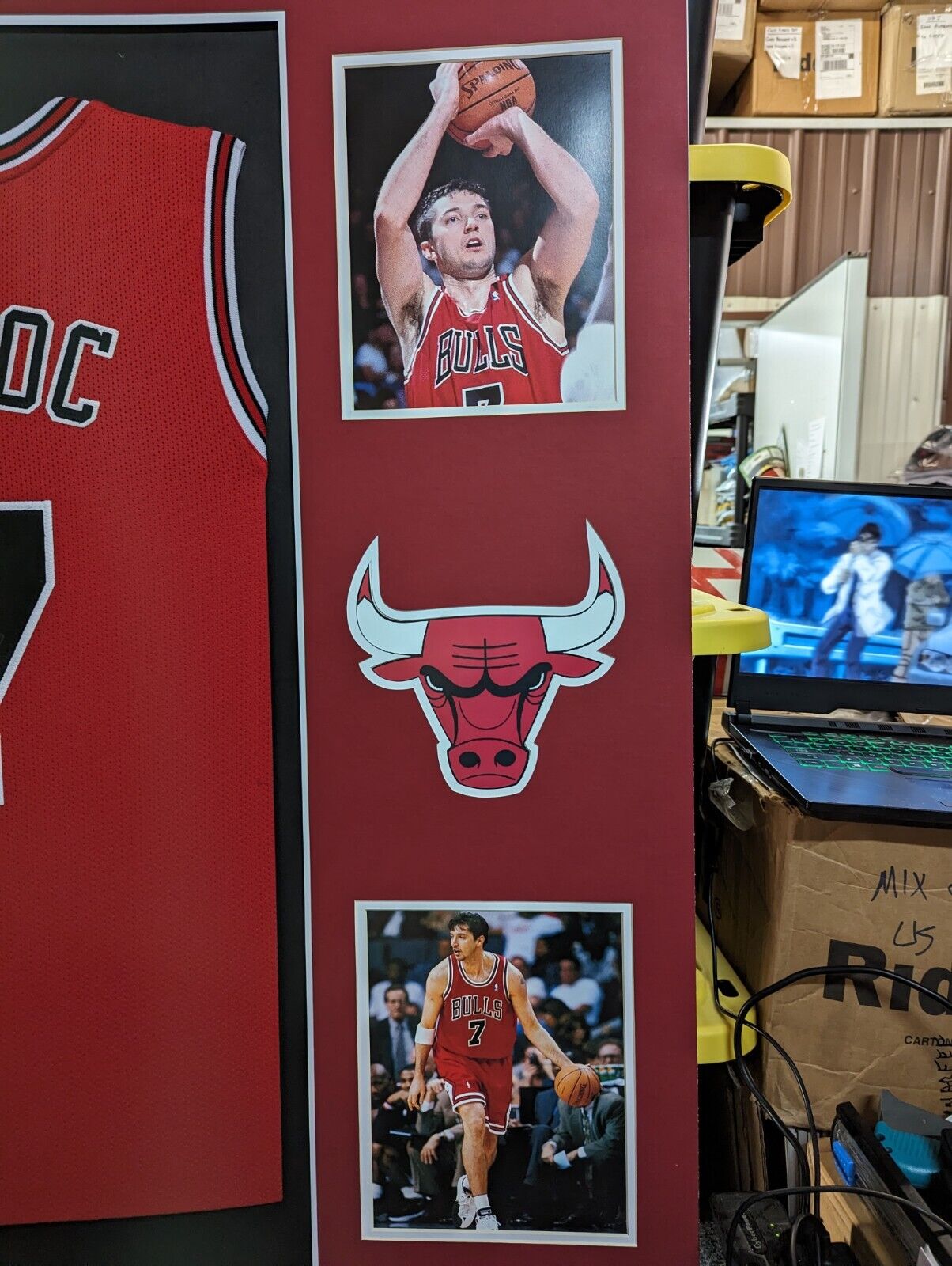 MVP Authentics Framed Chicago Bulls Toni Kukoc Autographed Signed Jersey Jsa Coa 540 sports jersey framing , jersey framing