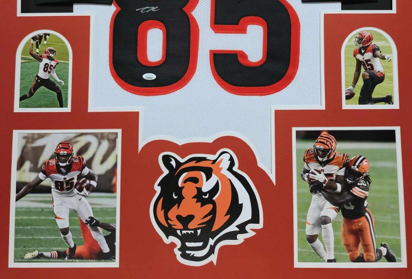 Framed Cincinnati Bengals Tee Higgins Autographed Jersey Jsa Coa