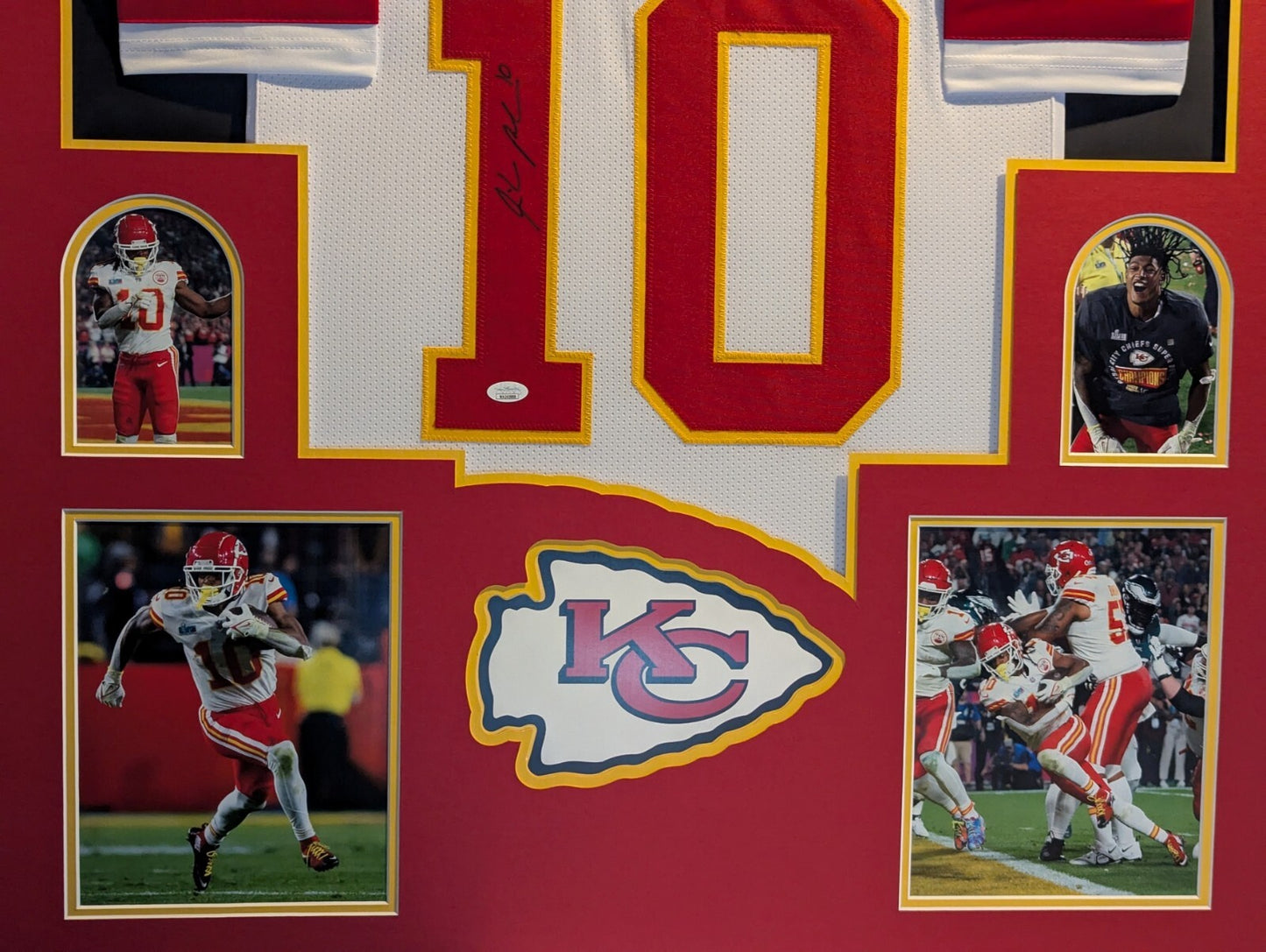 Framed Kansas City Chiefs Isiah Pacheco Autographed Signed Jersey Jsa Coa