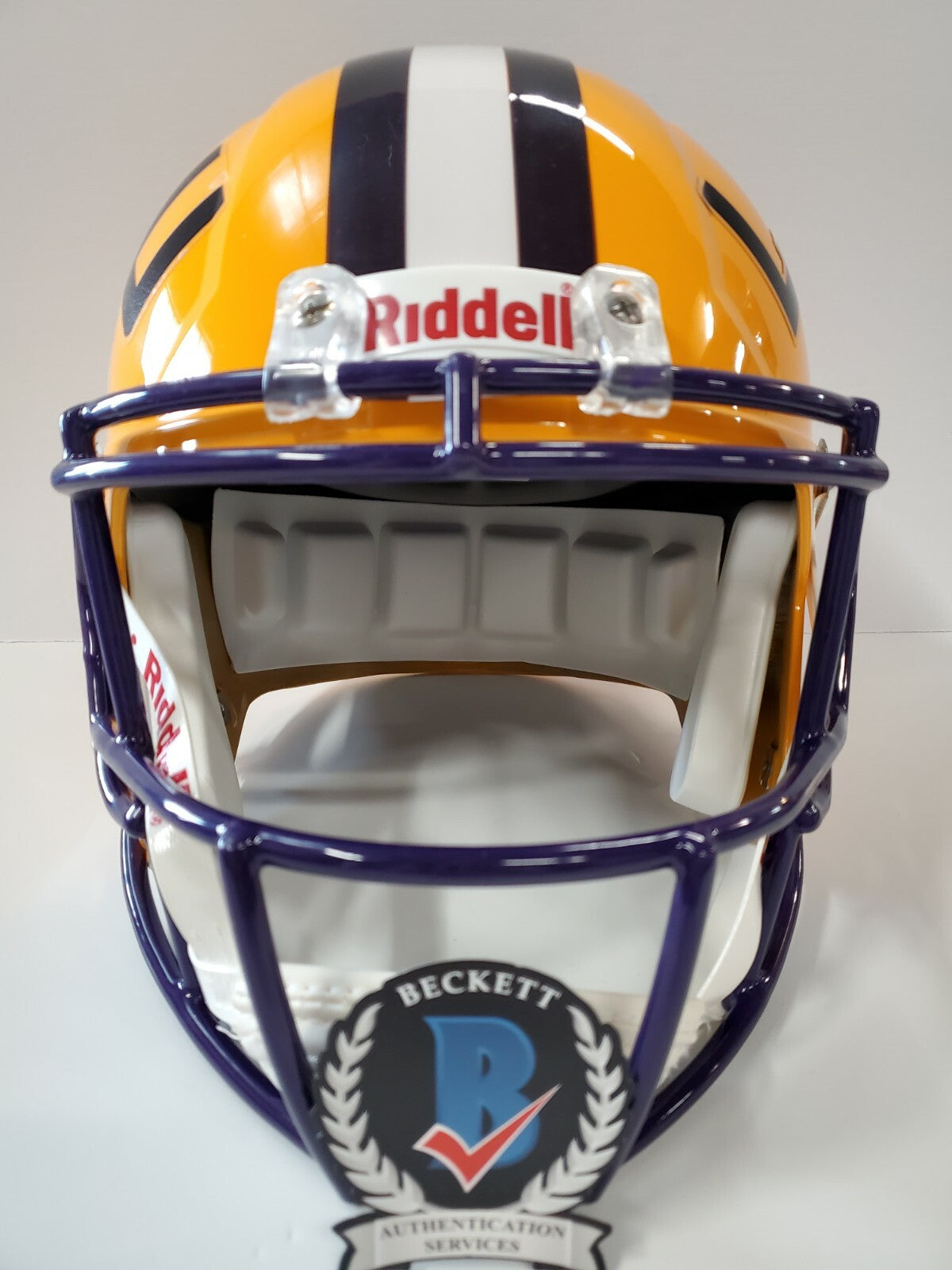 Clyde Edwards Helaire Signed Lsu Tigers Full Size Replica Helmet Beckett Coa