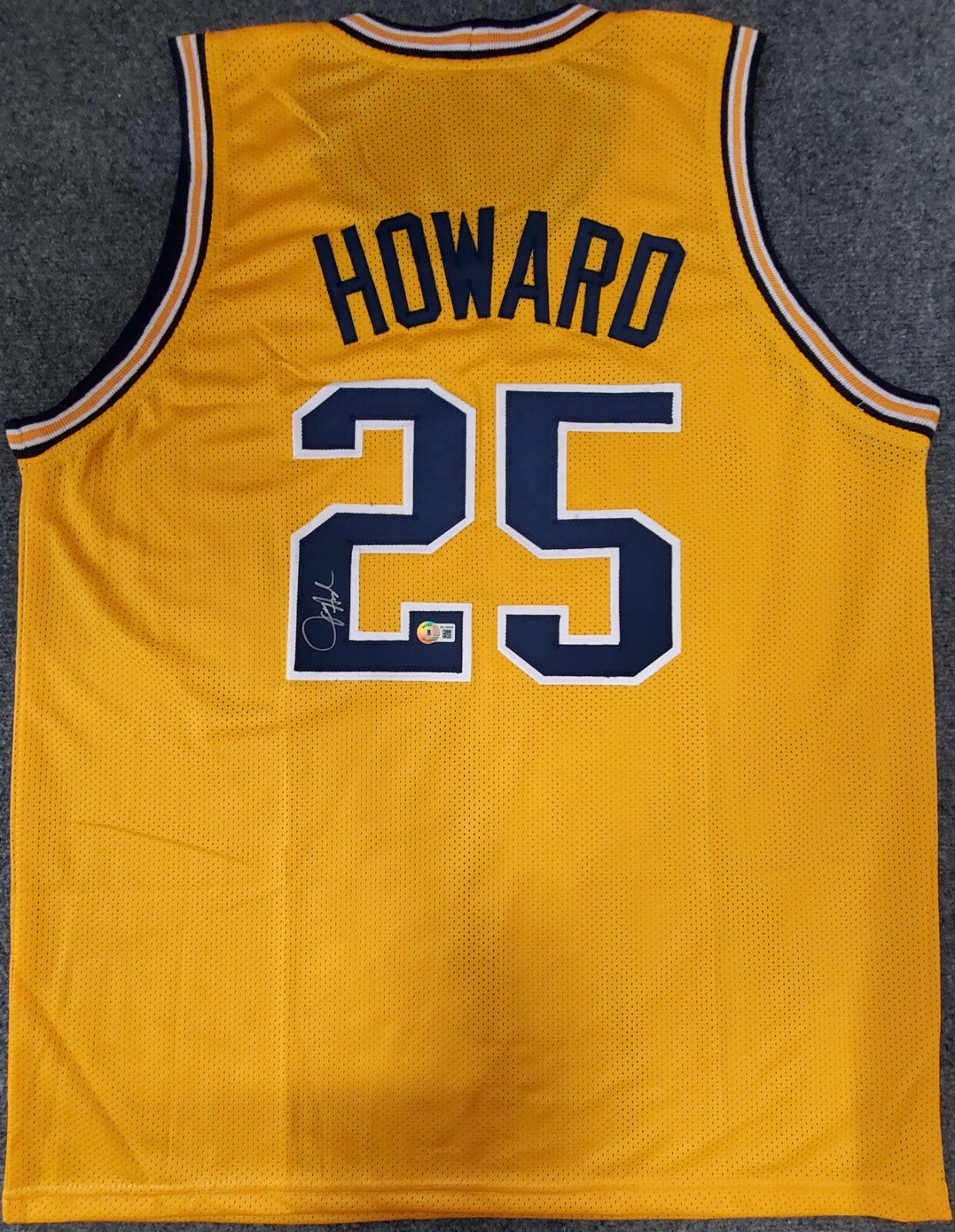 Michigan Wolverines Juwan Howard Autographed Signed Jersey Beckett Holo