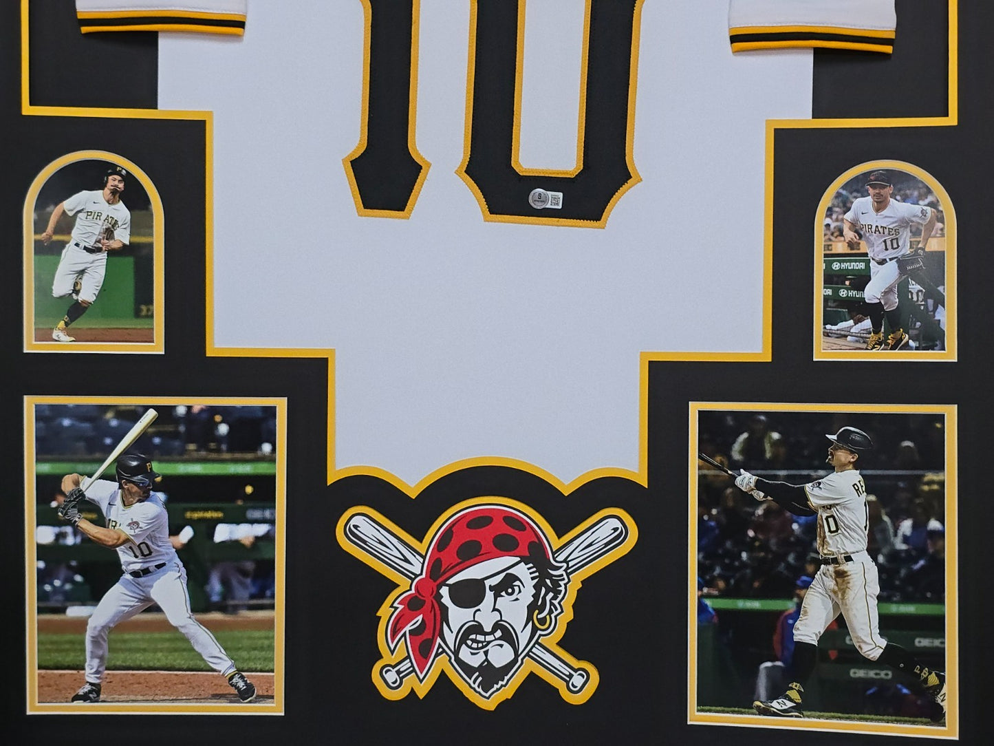 Framed Pittsburgh Pirates Bryan Reynolds Autographed Signed Jersey Beckett Holo