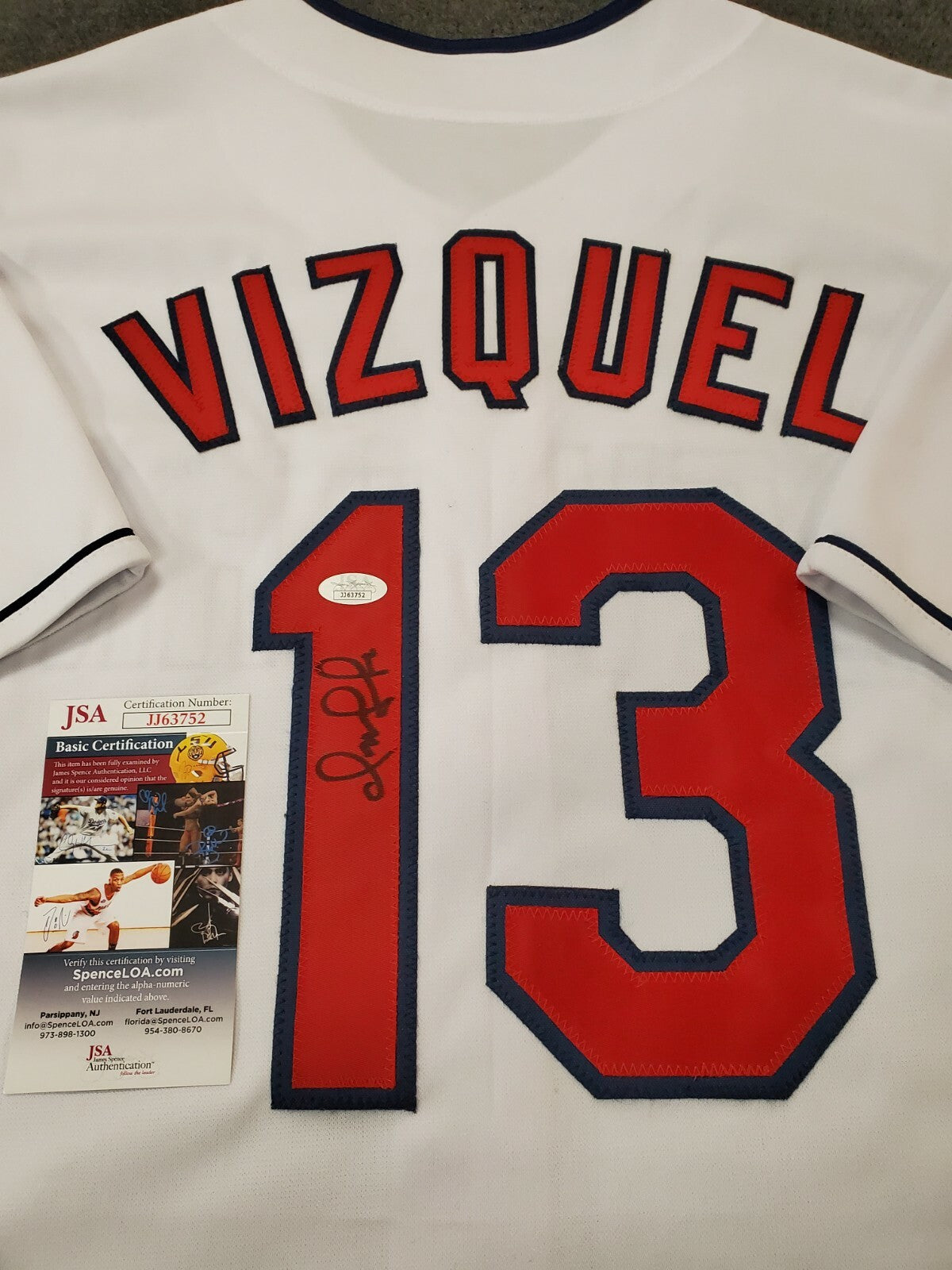 Cleveland Indians Omar Vizquel Autographed Jersey Jsa Coa