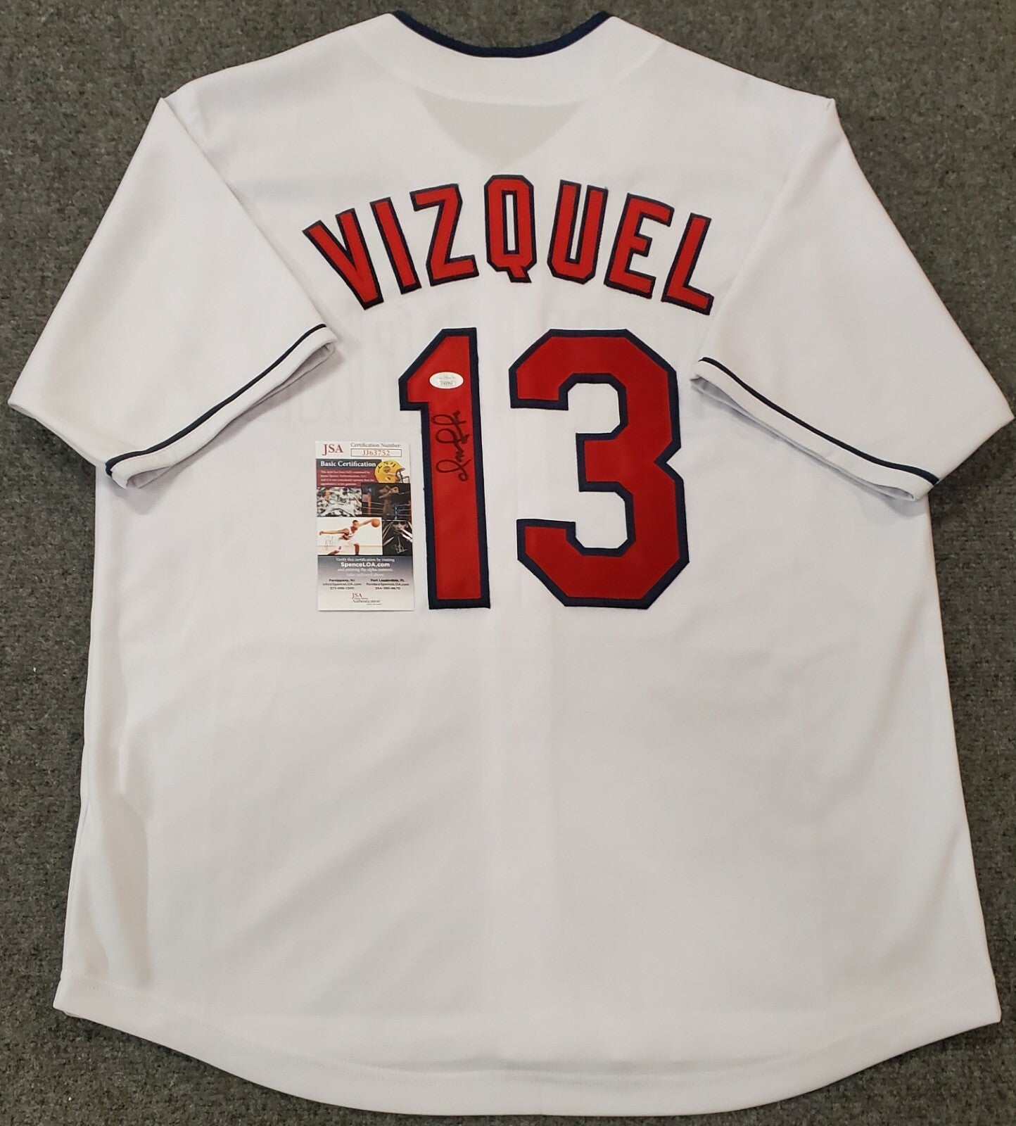 Cleveland Indians Omar Vizquel Autographed Jersey Jsa Coa