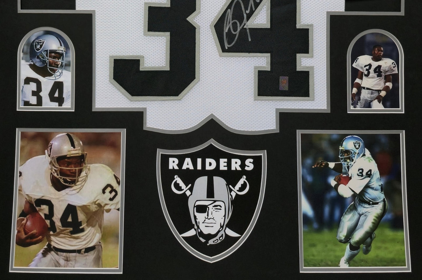 Framed Oakland Raiders Bo Jackson Autographed Signed Jersey Bo Jackson Hologram