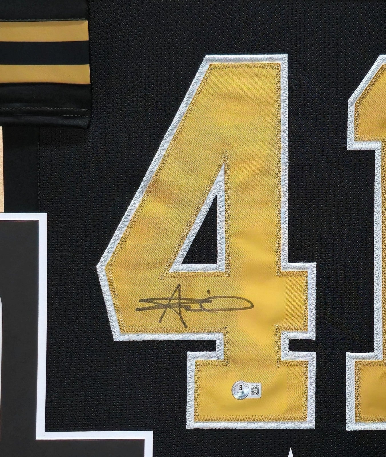 Framed New Orleans Saints Alvin Kamara Autographed Signed Jersey Beckett Holo