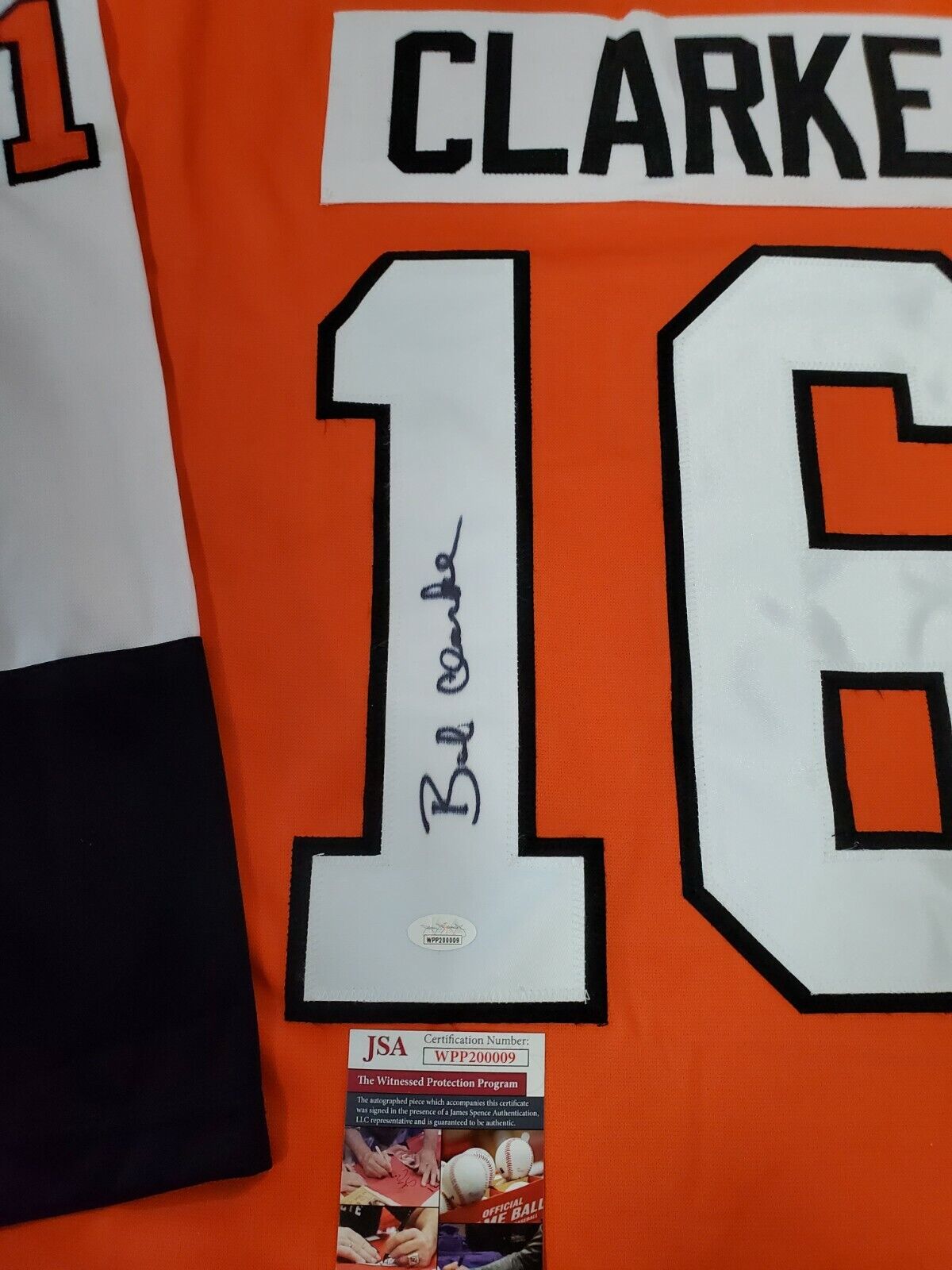 Bobby Clarke Philadelphia Flyers Signed Jersey Hockey Collector Frame