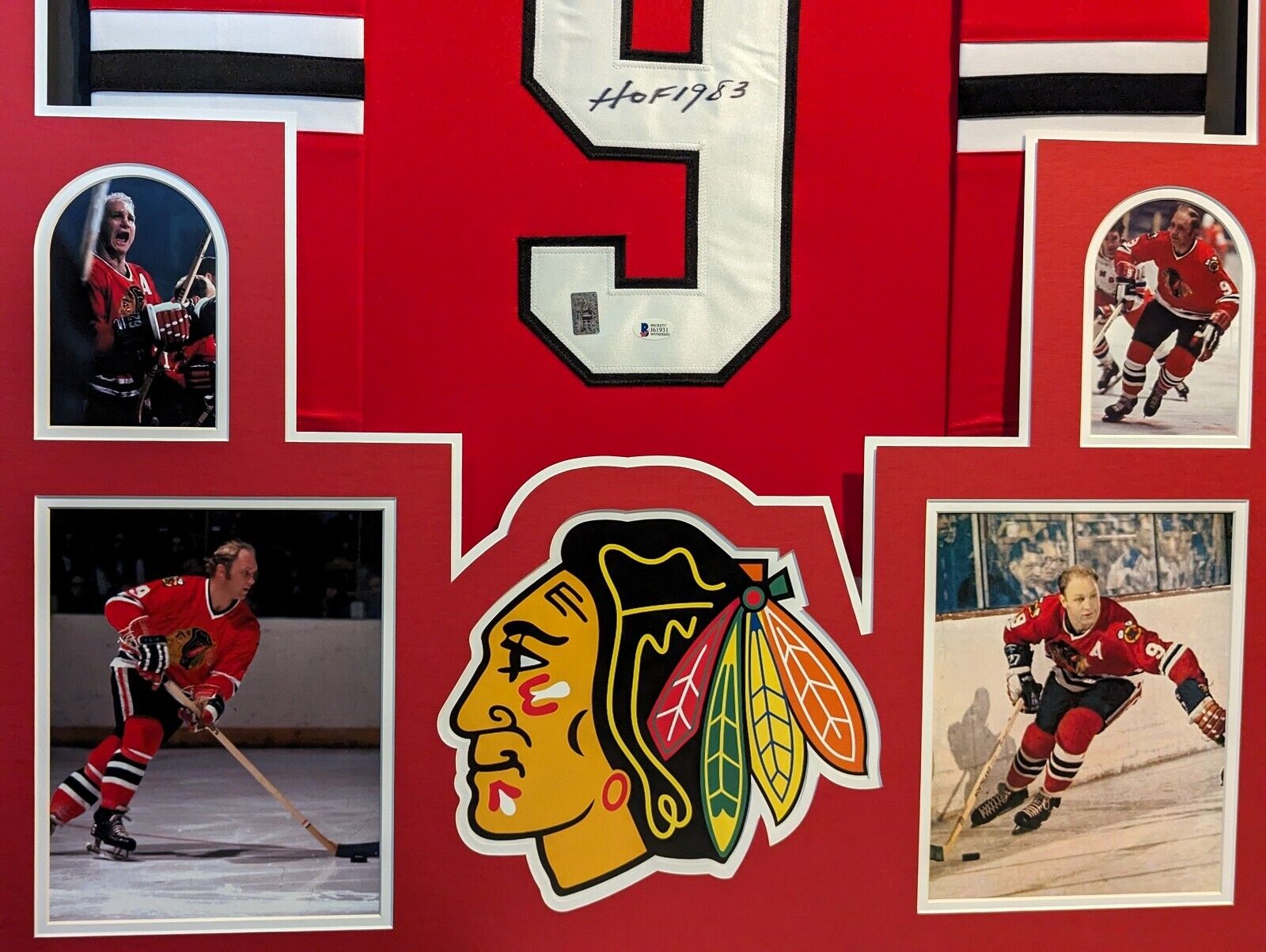 MVP Authentics Framed Chicago Blackhawks Bobby Hull Autographed Inscribed Jersey Beckett Coa 675 sports jersey framing , jersey framing