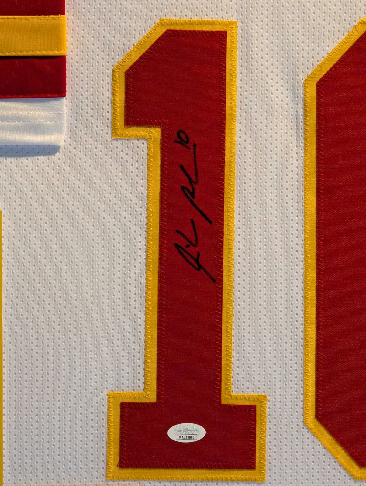Framed Kansas City Chiefs Isiah Pacheco Autographed Signed Jersey Jsa Coa
