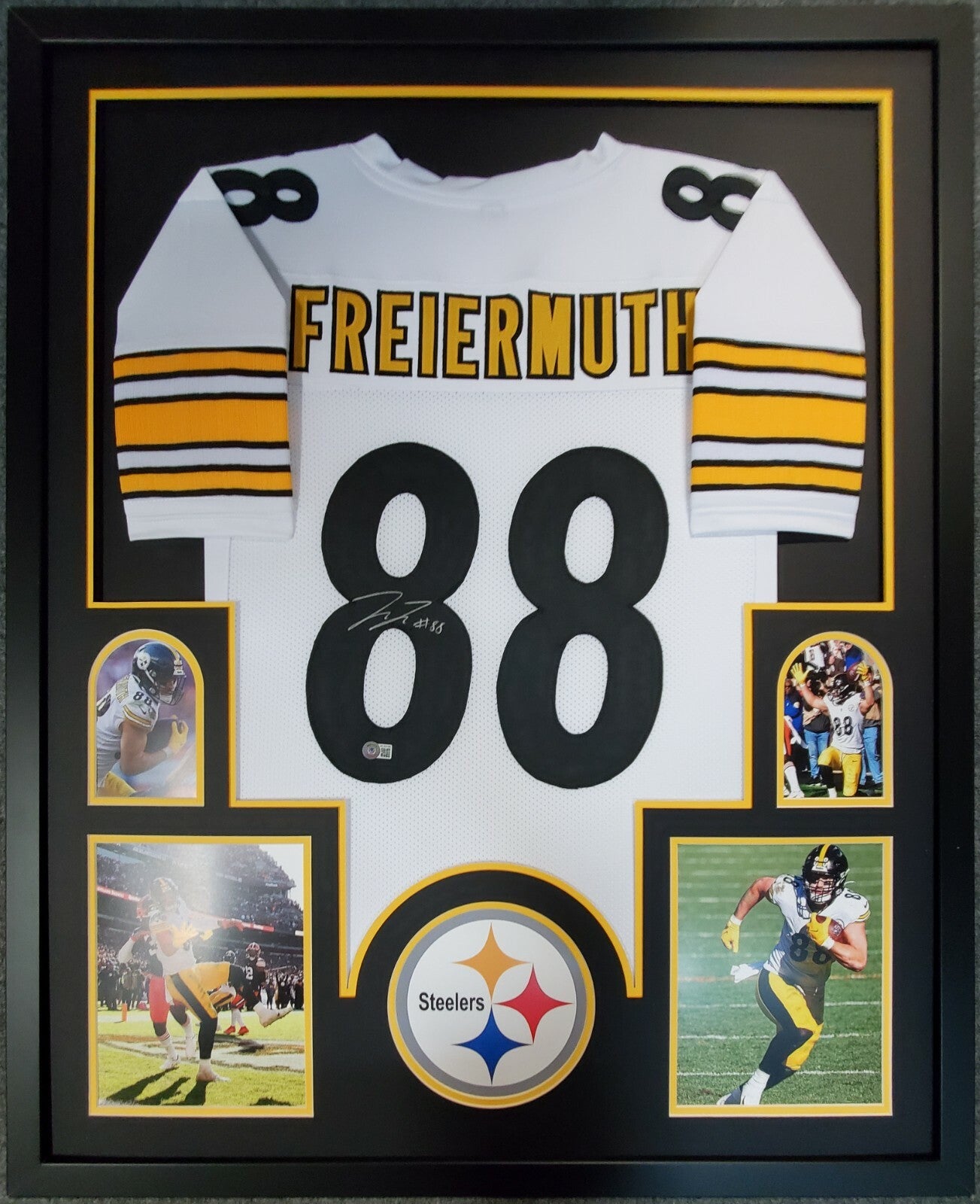 Framed Pittsburgh Steelers Pat Freiermuth Autographed Signed Jersey Beckett Holo